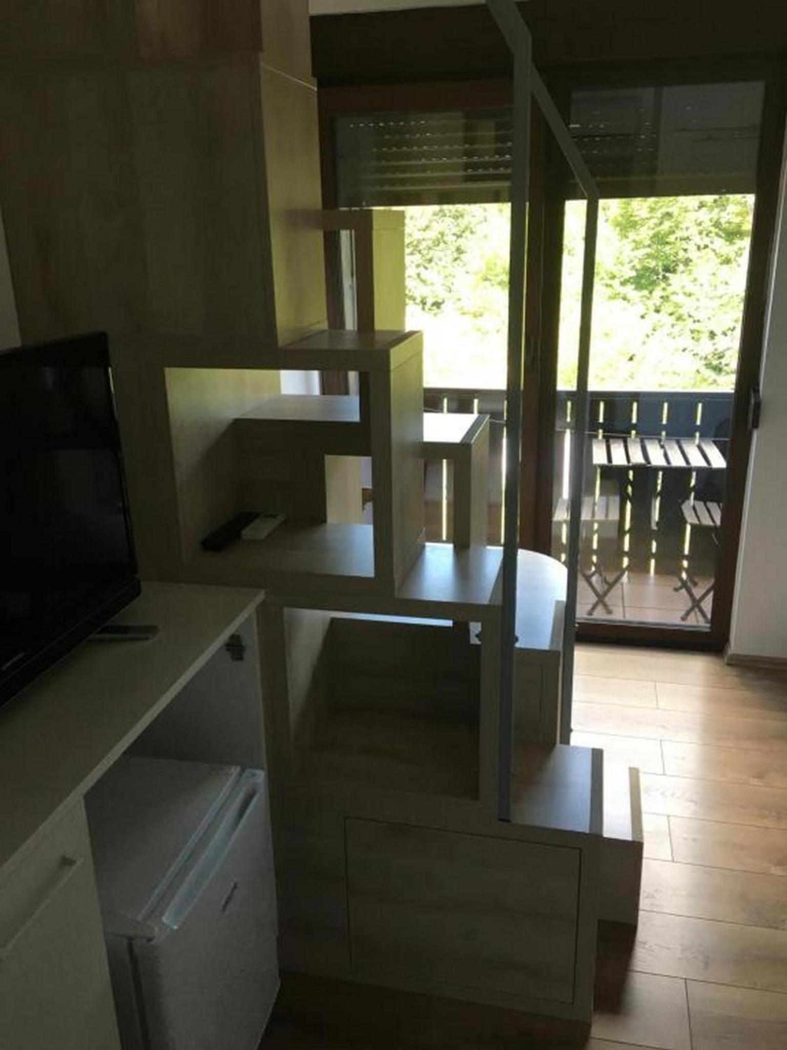 Double Room with Balcony - Photo 12