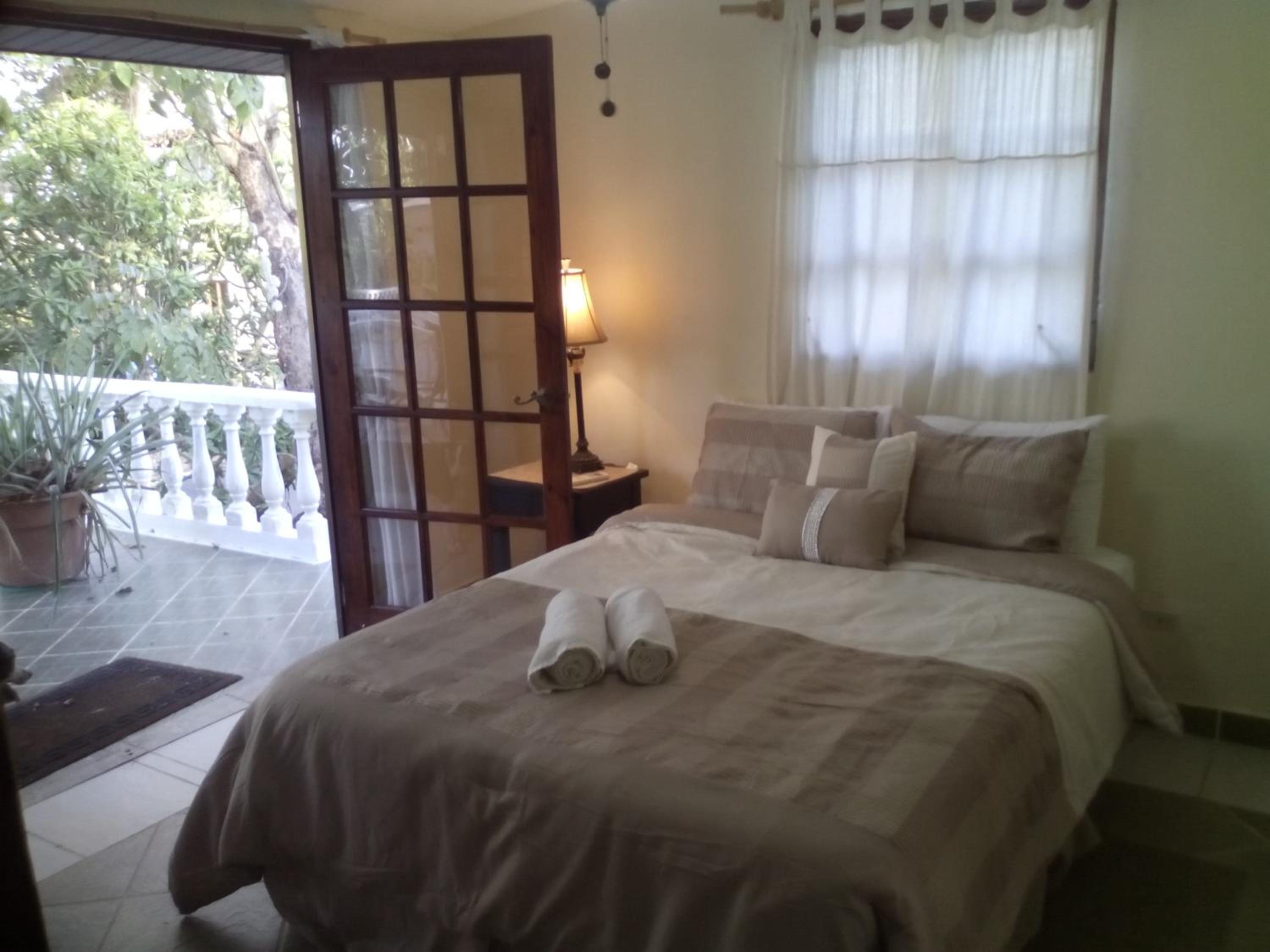 Queen Room With Shared Bathroom