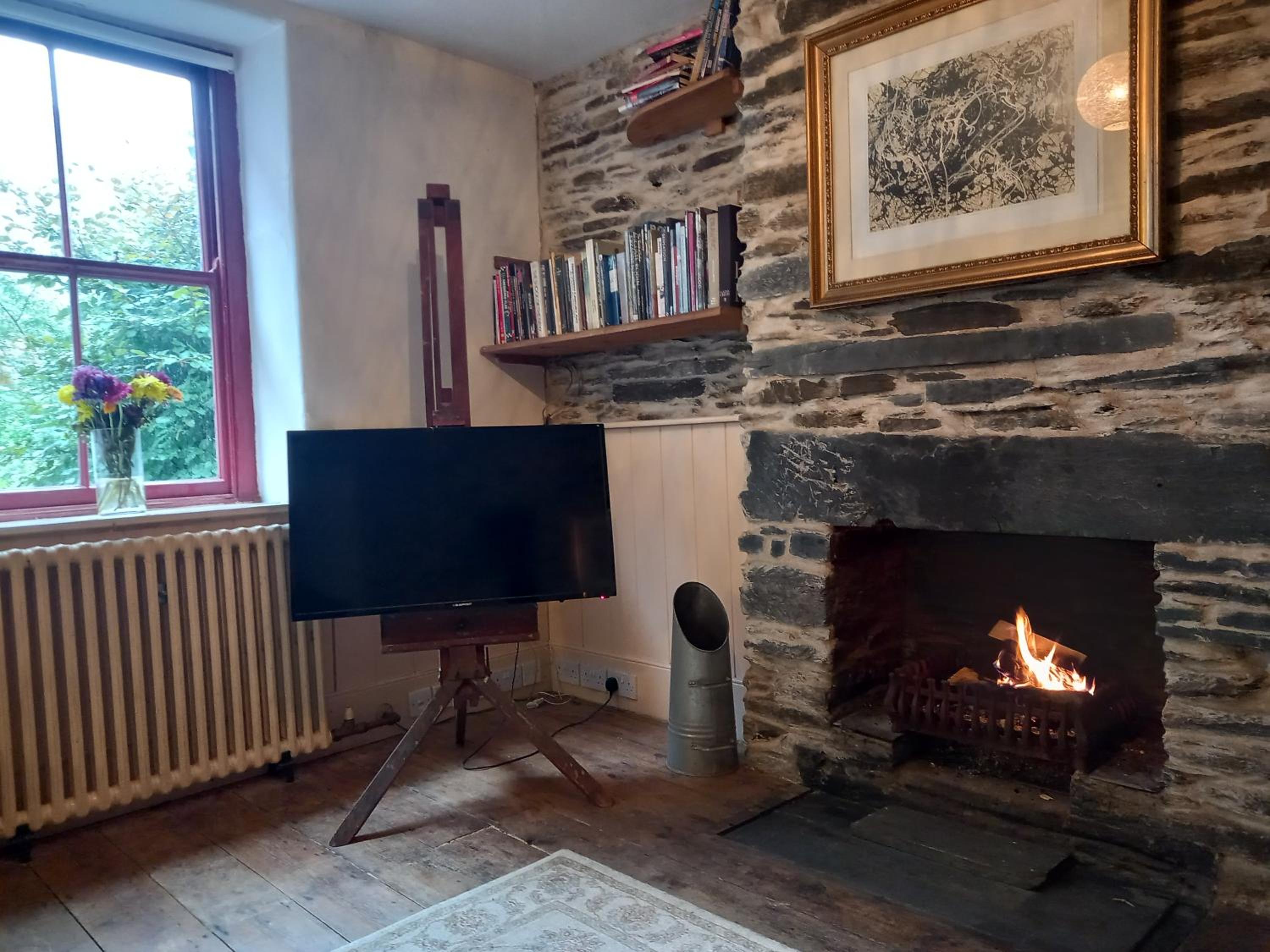Two-Bedroom House - Photo 19