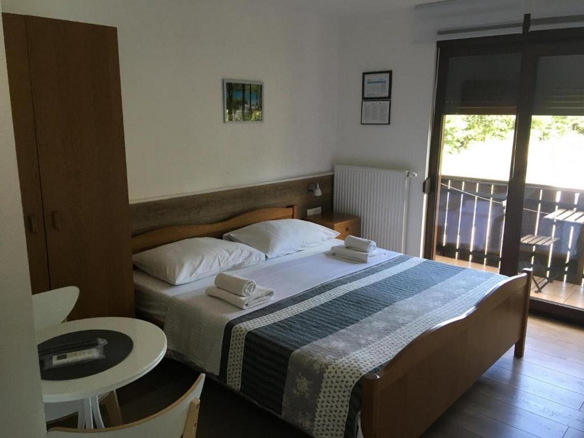 One Bedroom Apartment with Terrace - Photo 6
