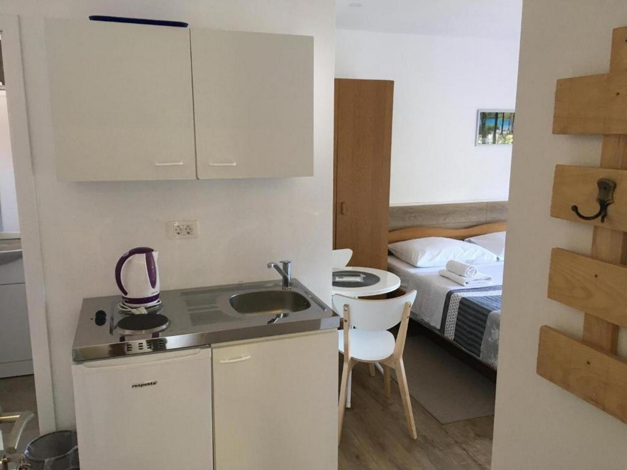 One Bedroom Apartment with Terrace - Photo 2
