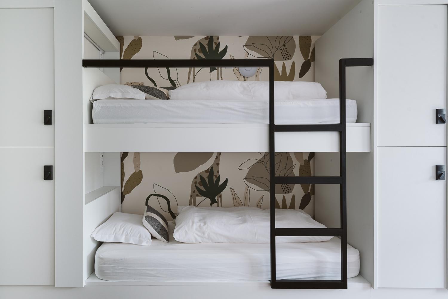 Bunk Bed in Mixed Dormitory Room