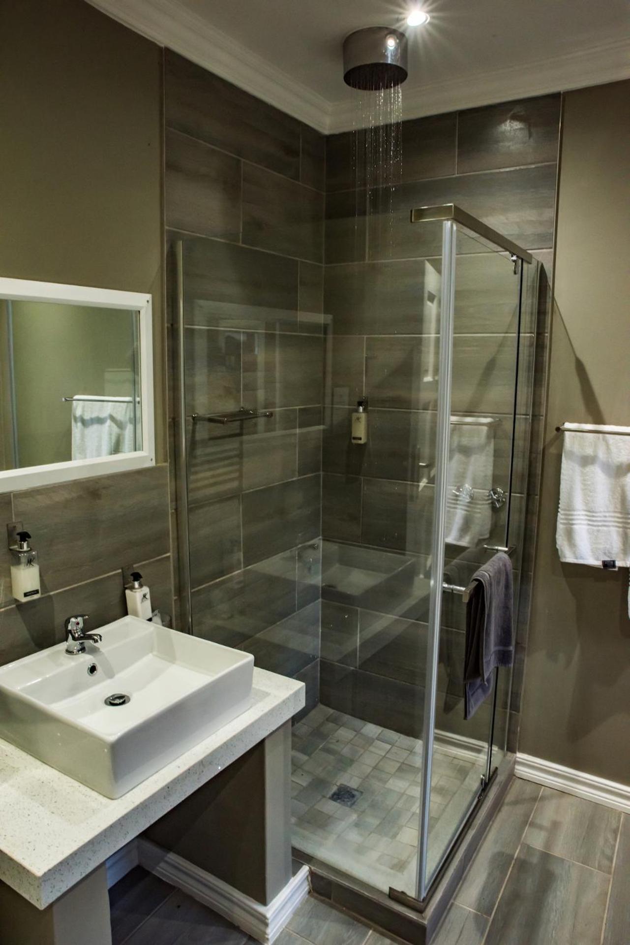 Luxury King Room photo 2