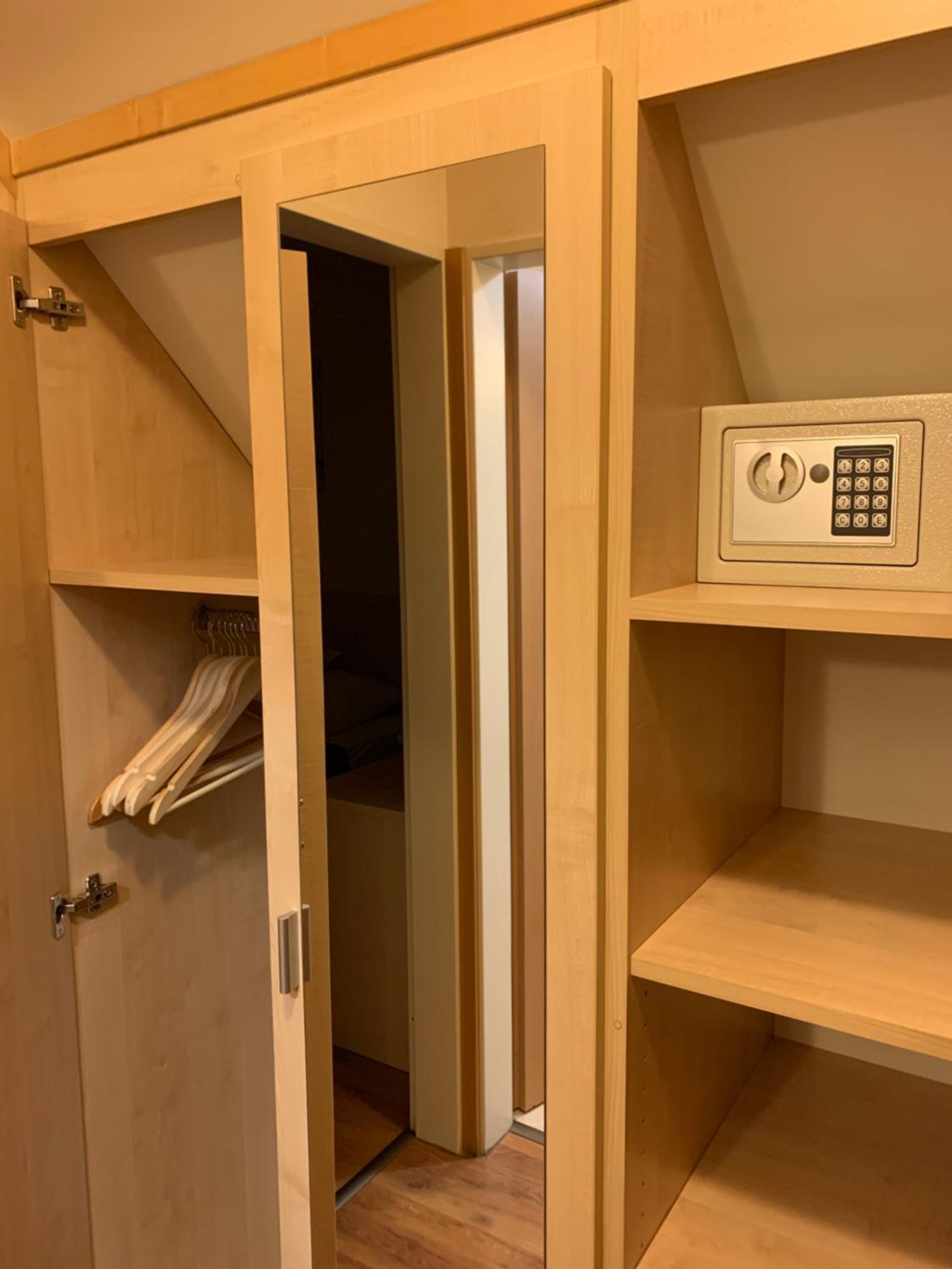 Double or Twin Room - Photo 5