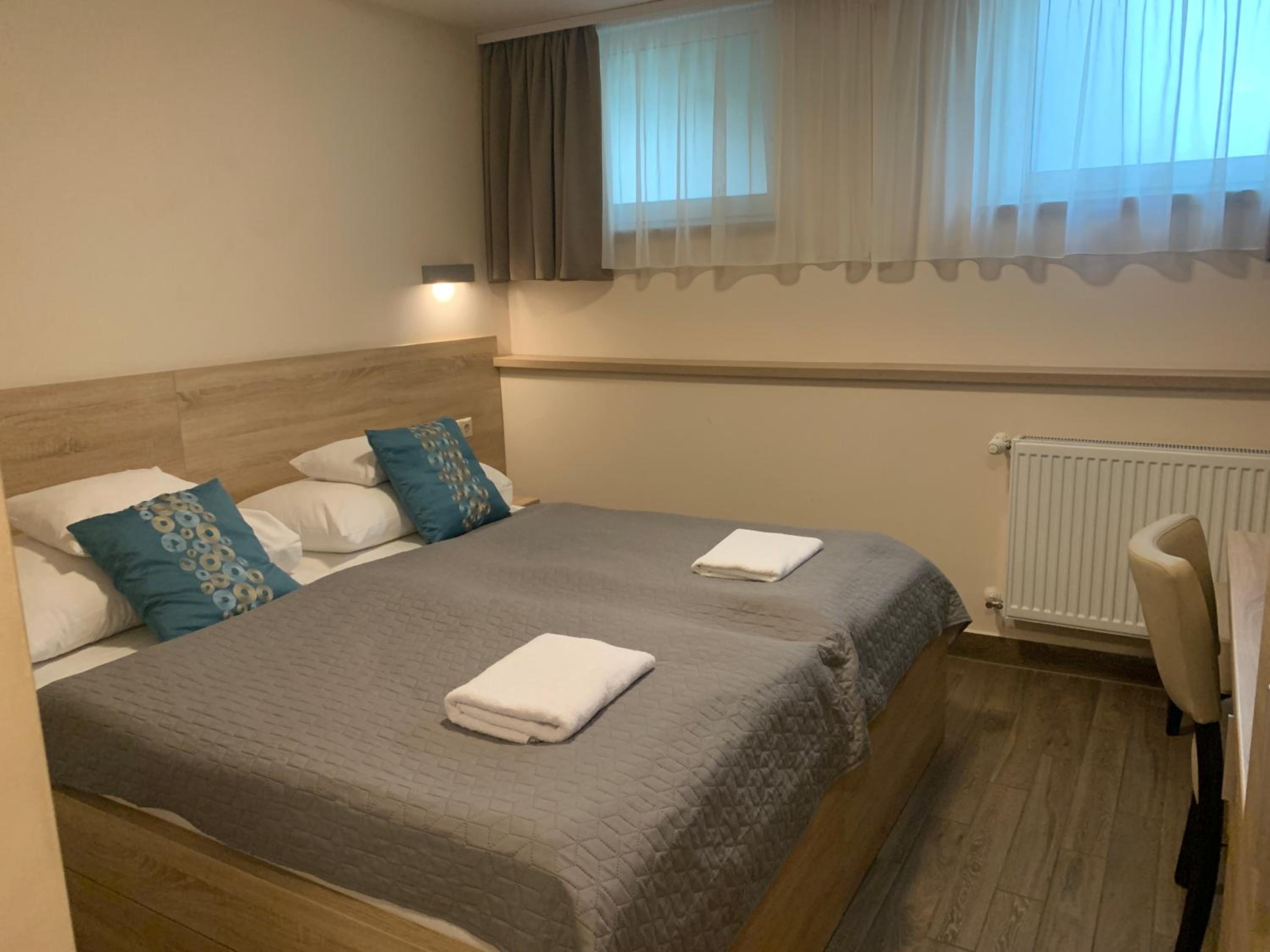 Double or Twin Room - Photo 3