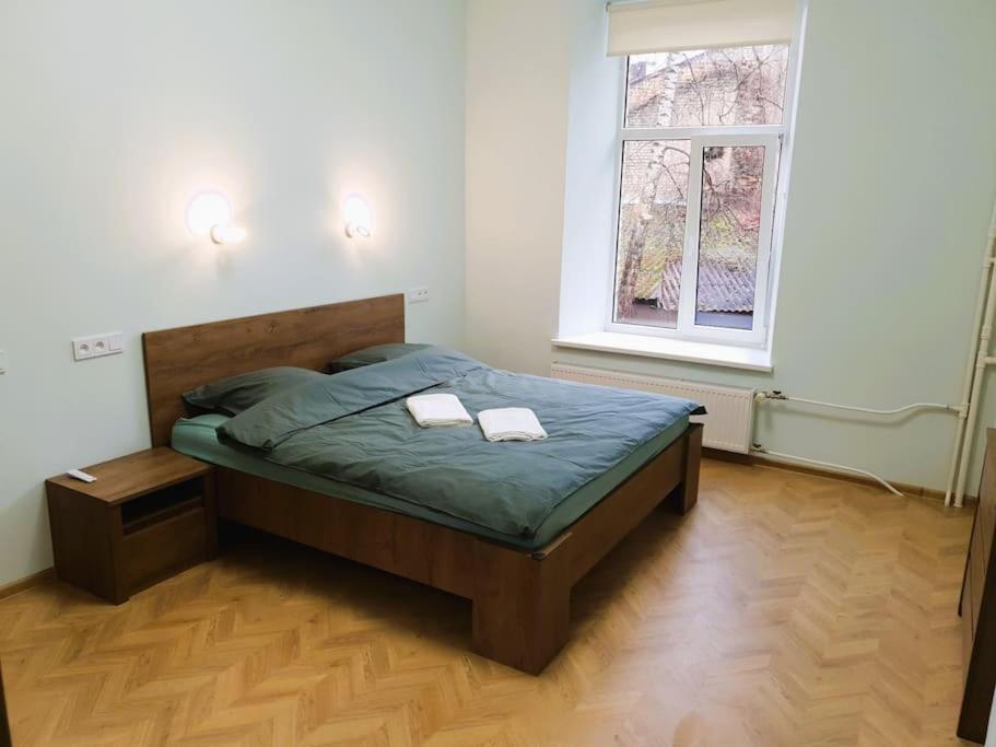 One-Bedroom Apartment - Photo 2