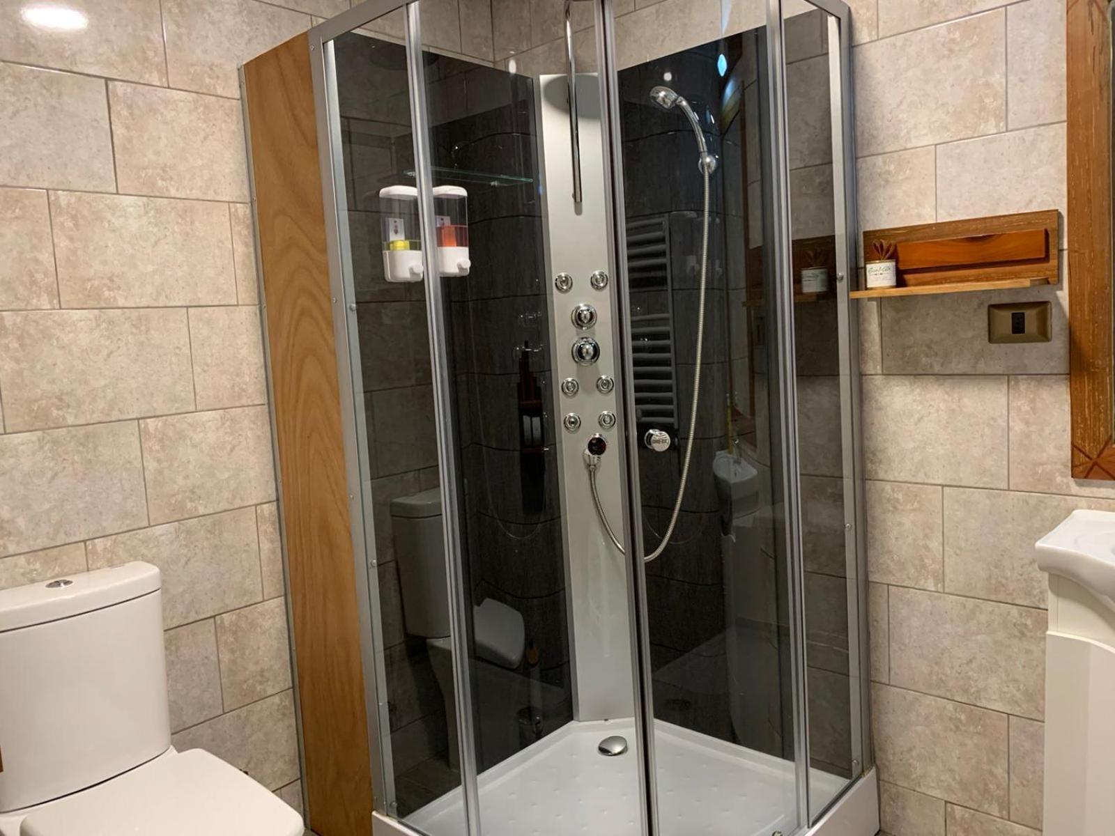 Triple Room with Private Bathroom photo 3
