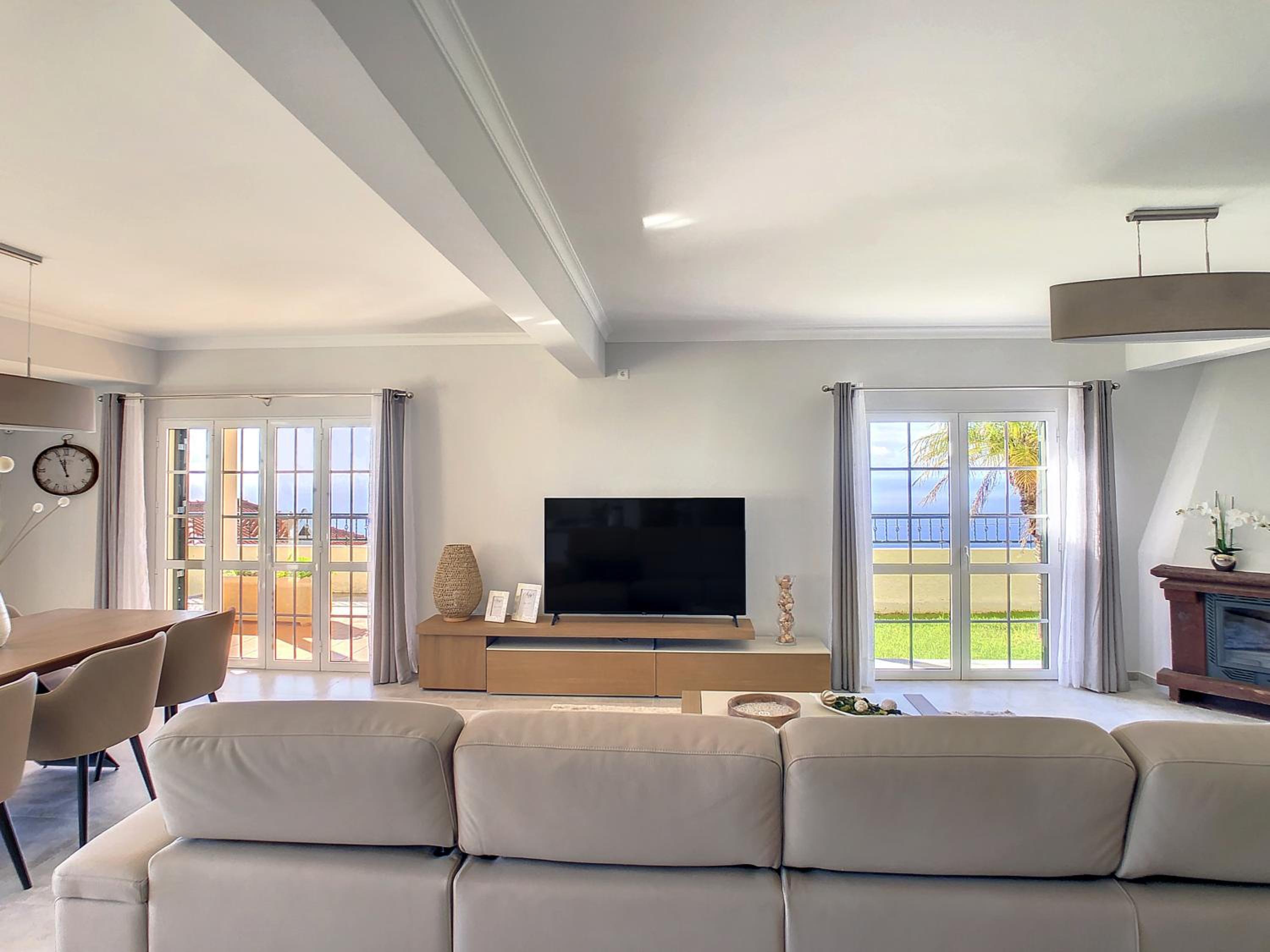 Villa photo 1