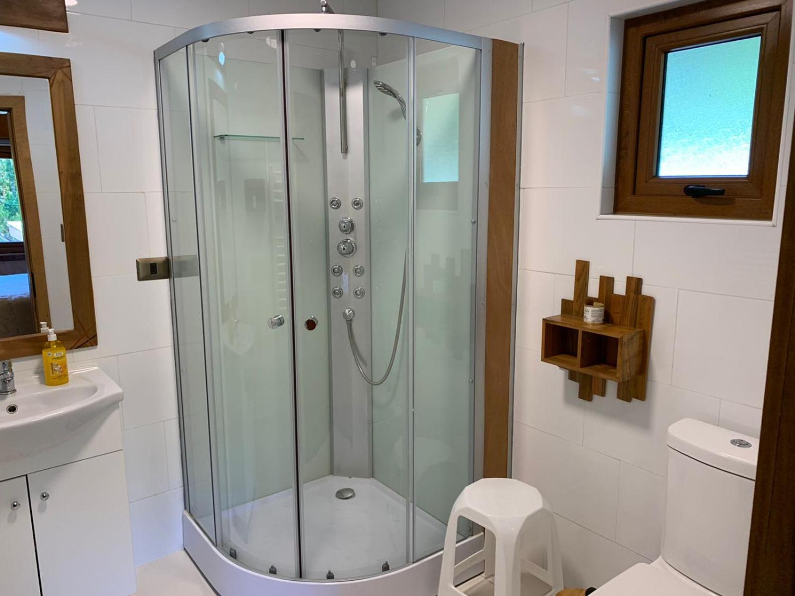 Double or Twin Room with Private Bathroom photo 3