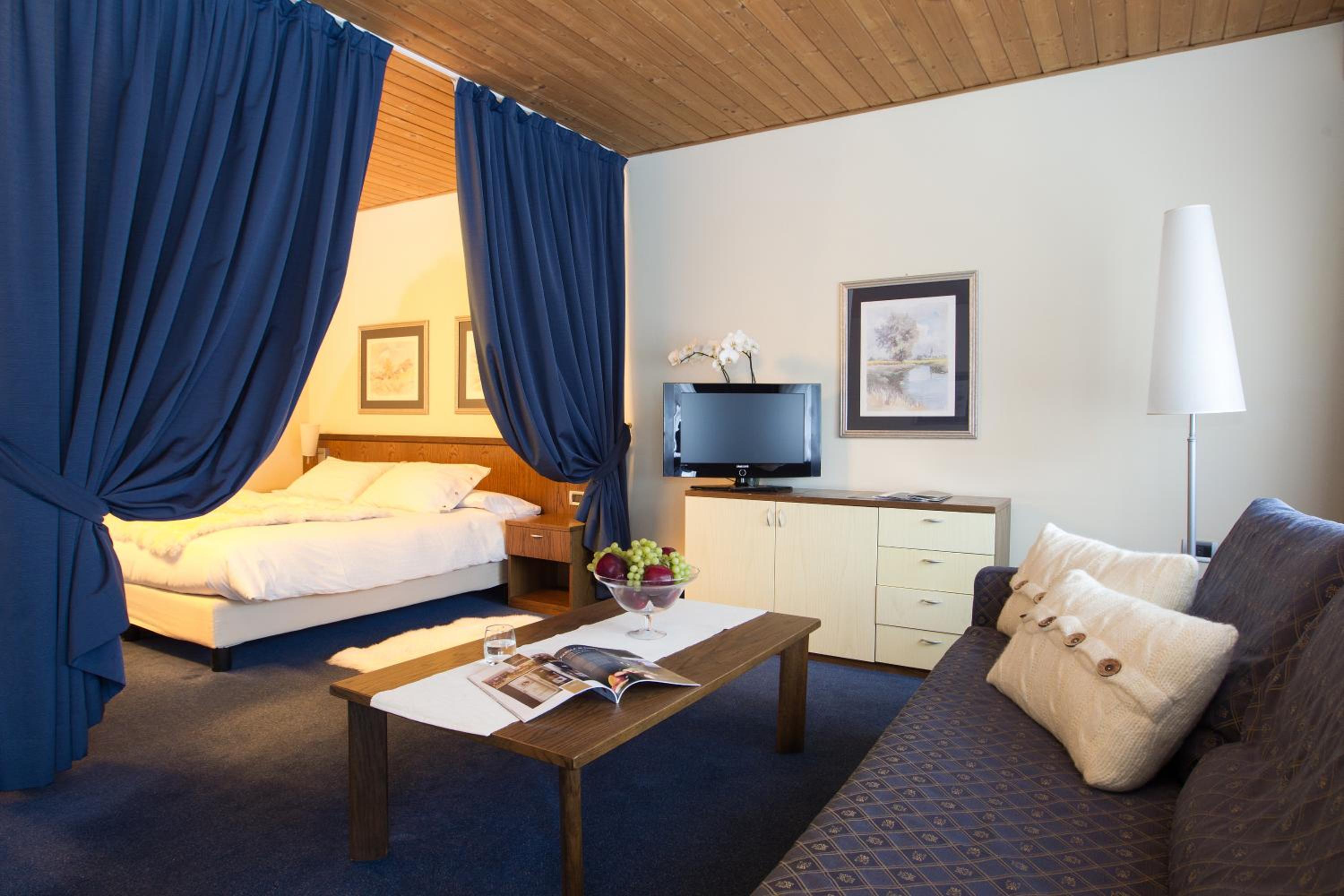 Classic Quadruple Room - Photo 1