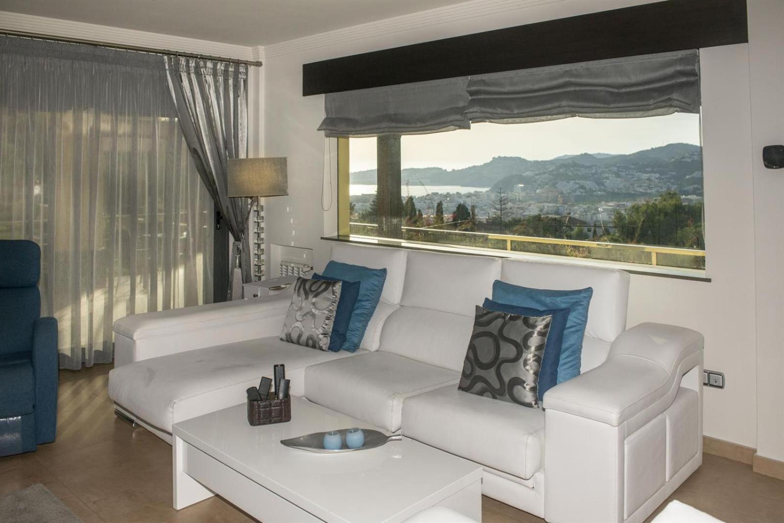 Villa with Sea View photo 2