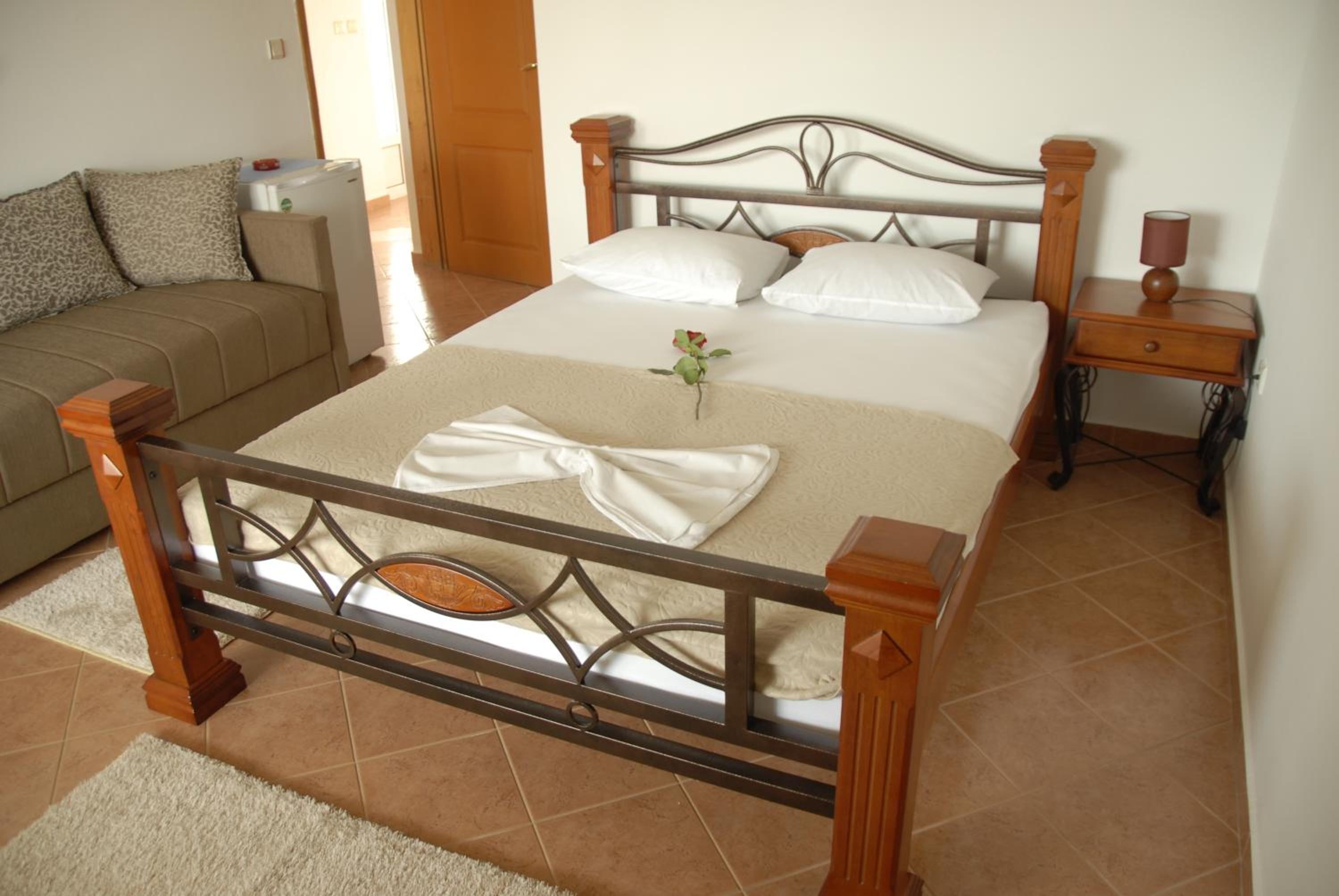 Superior Double Room with Balcony and Garden View - Photo 1