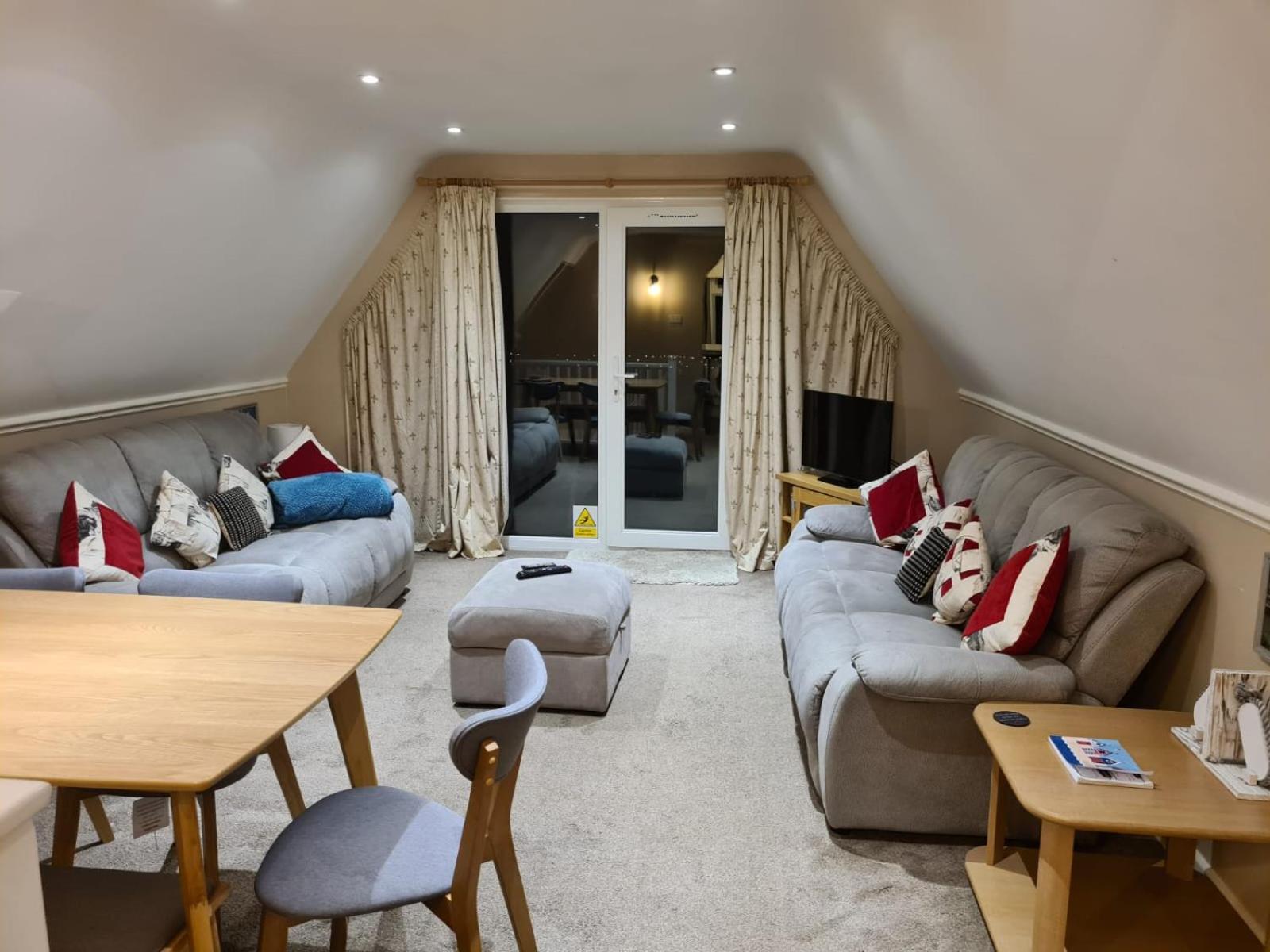 Three-Bedroom Chalet photo 3