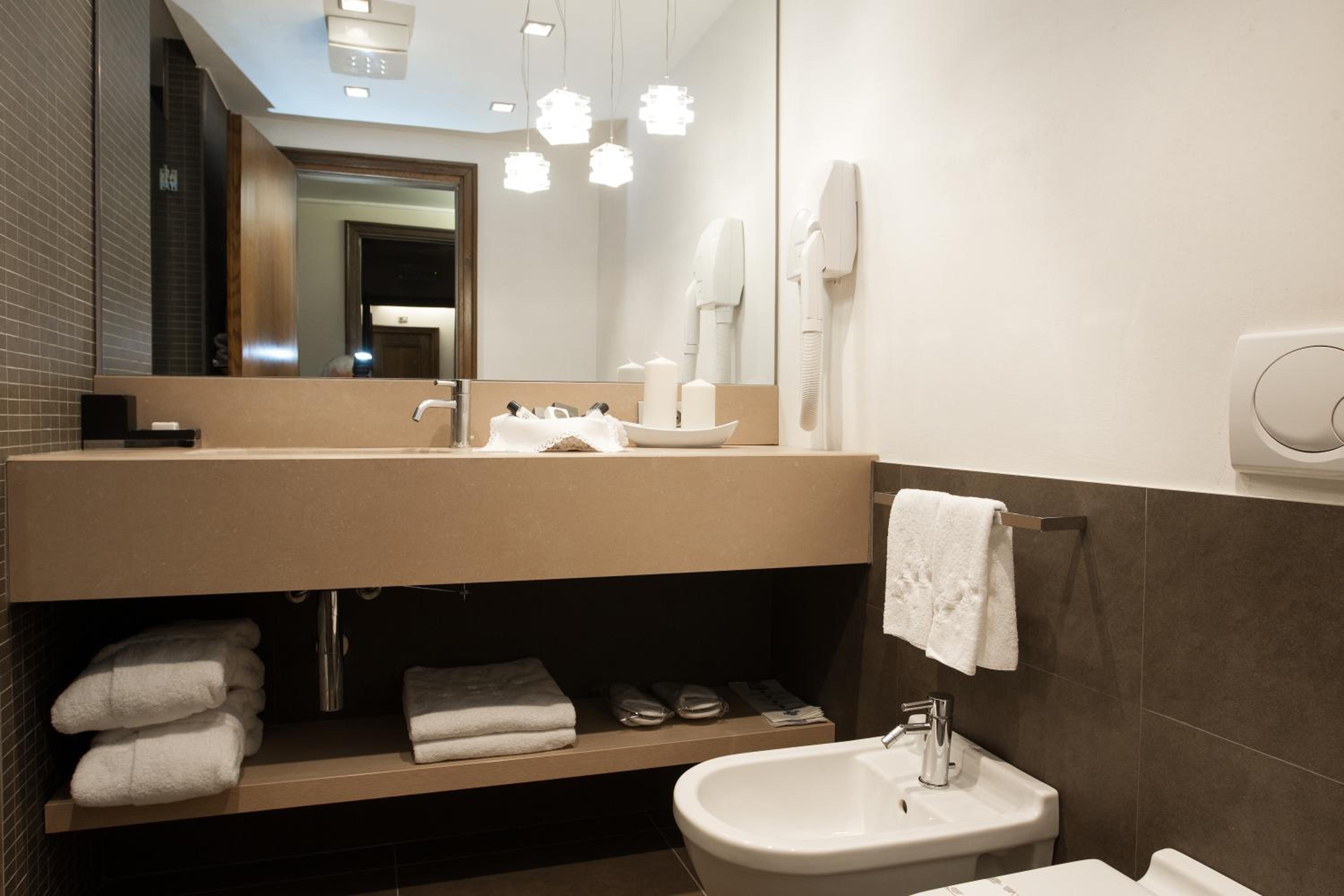 Junior Suite - Photo 24