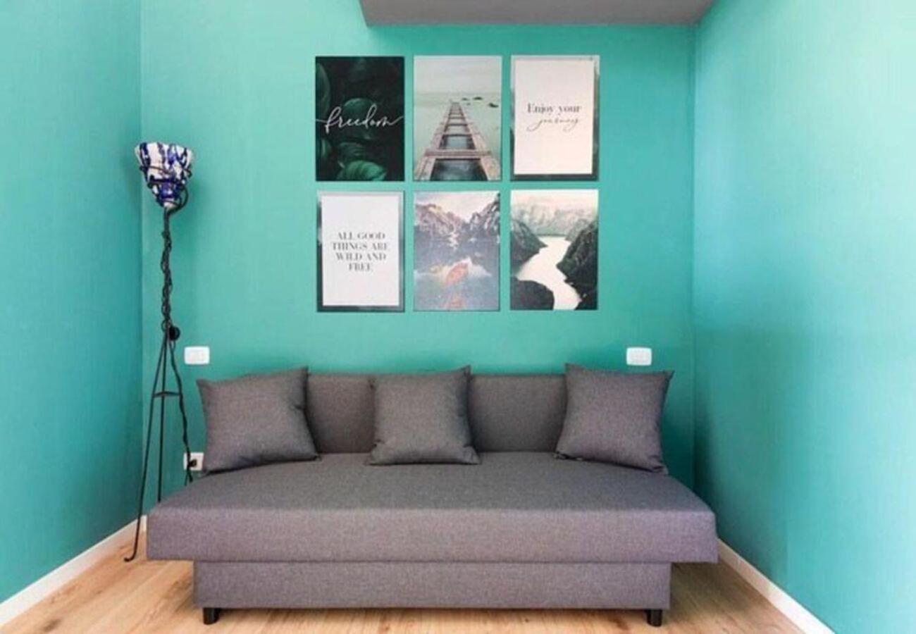 One-Bedroom Apartment