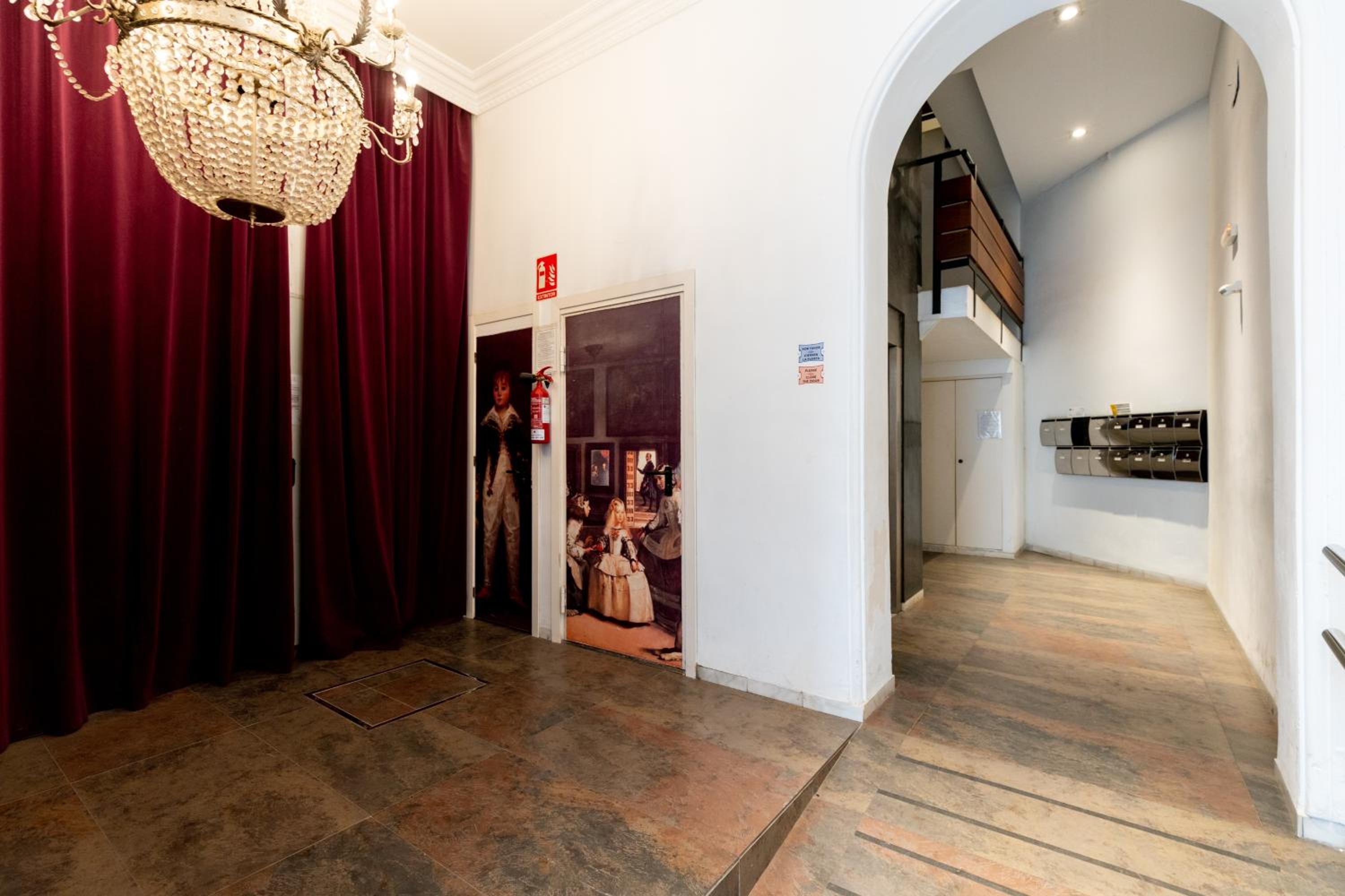 Apartment - Photo 76