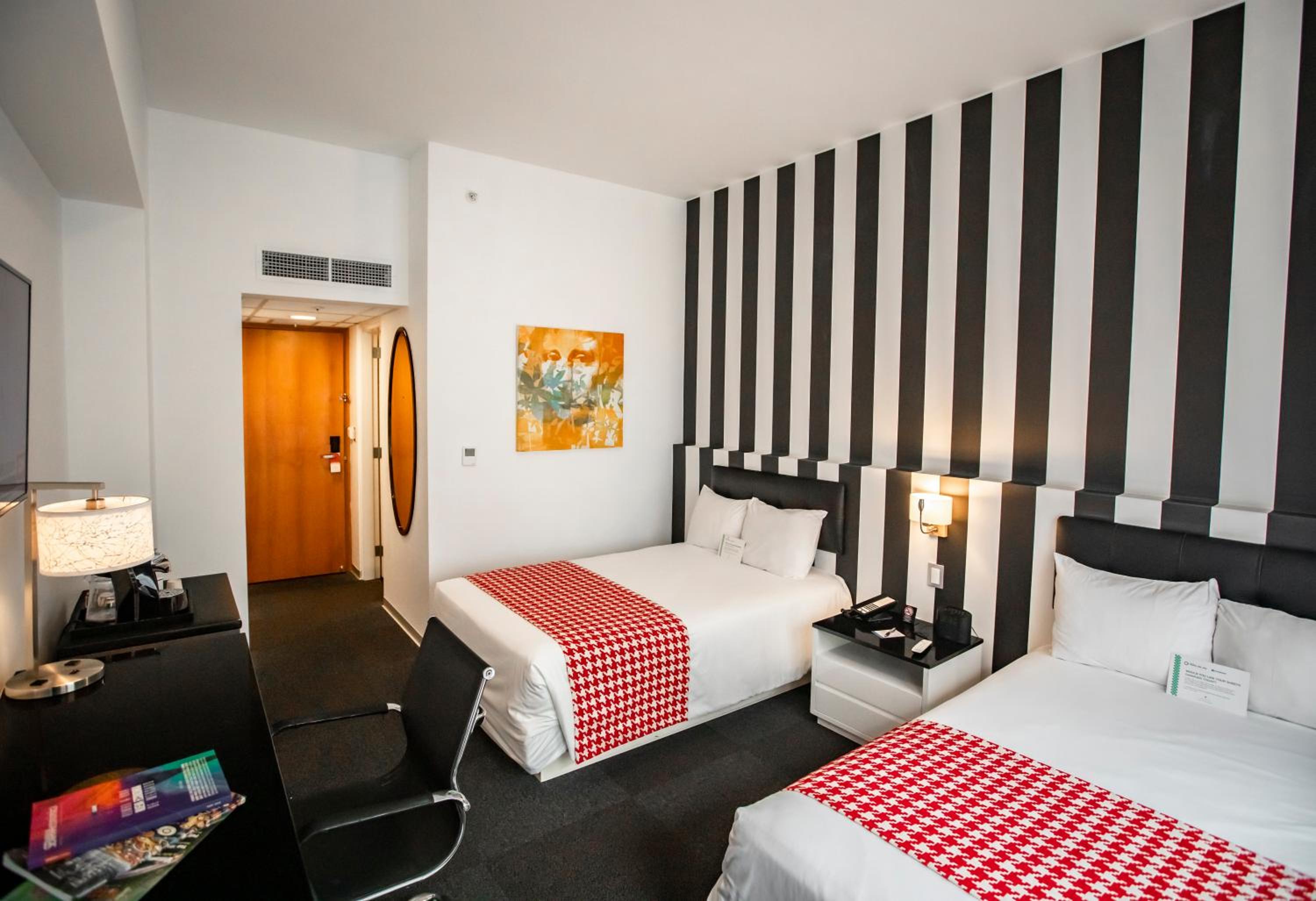 Standard Twin Room - Disability Access photo 3