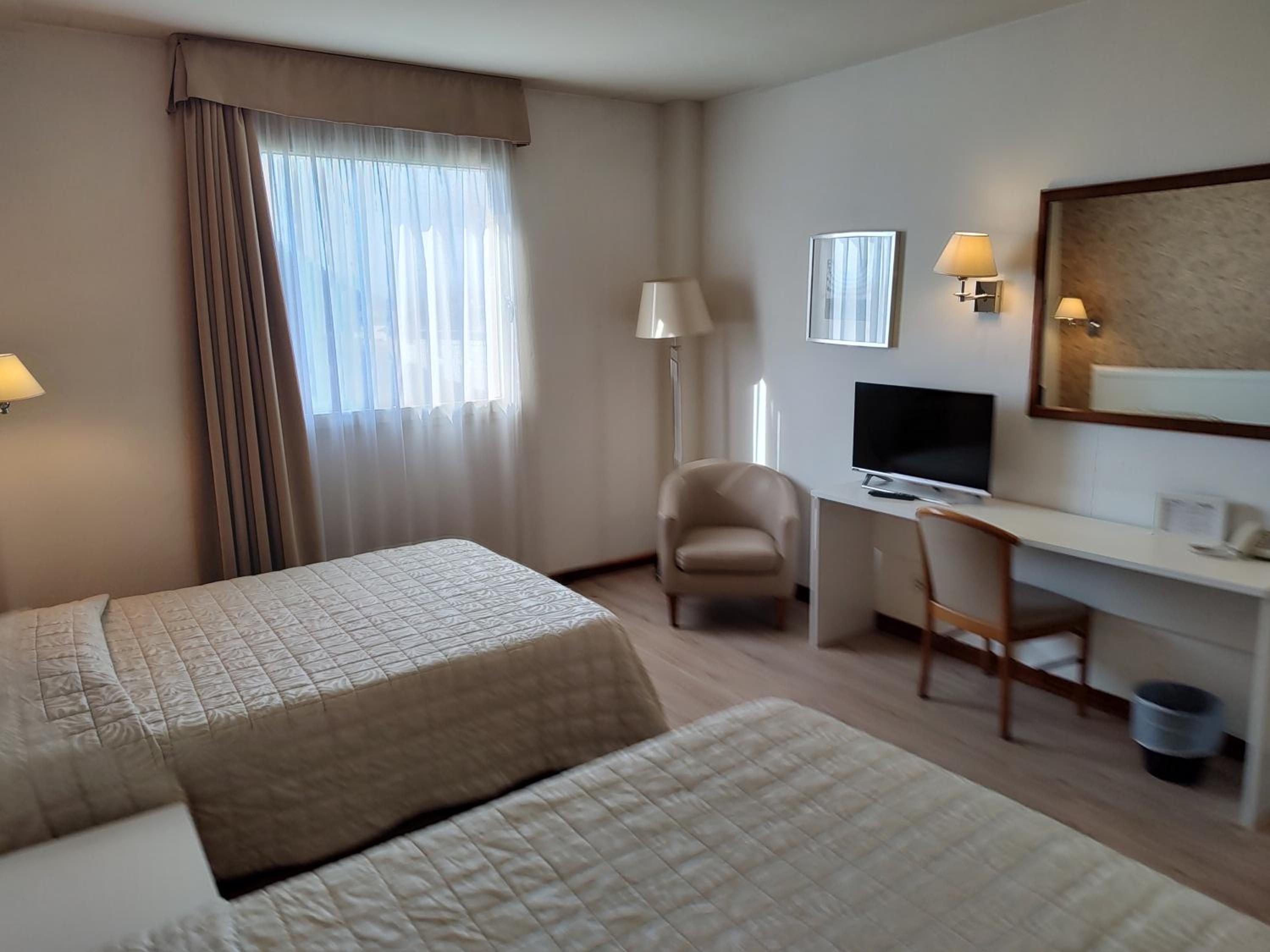 Quadruple Room - Photo 6