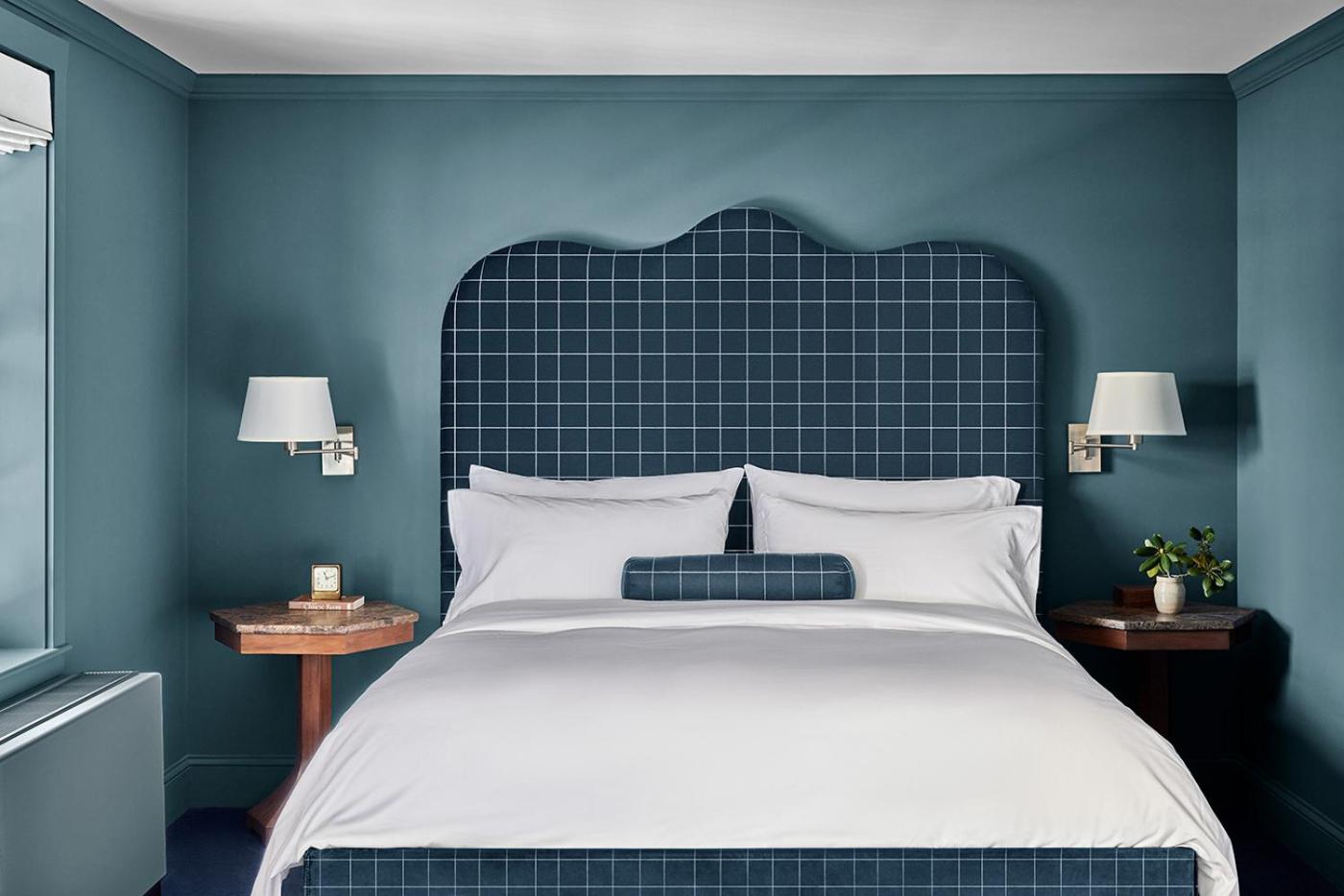 Deluxe King or Queen Room - Photo 3