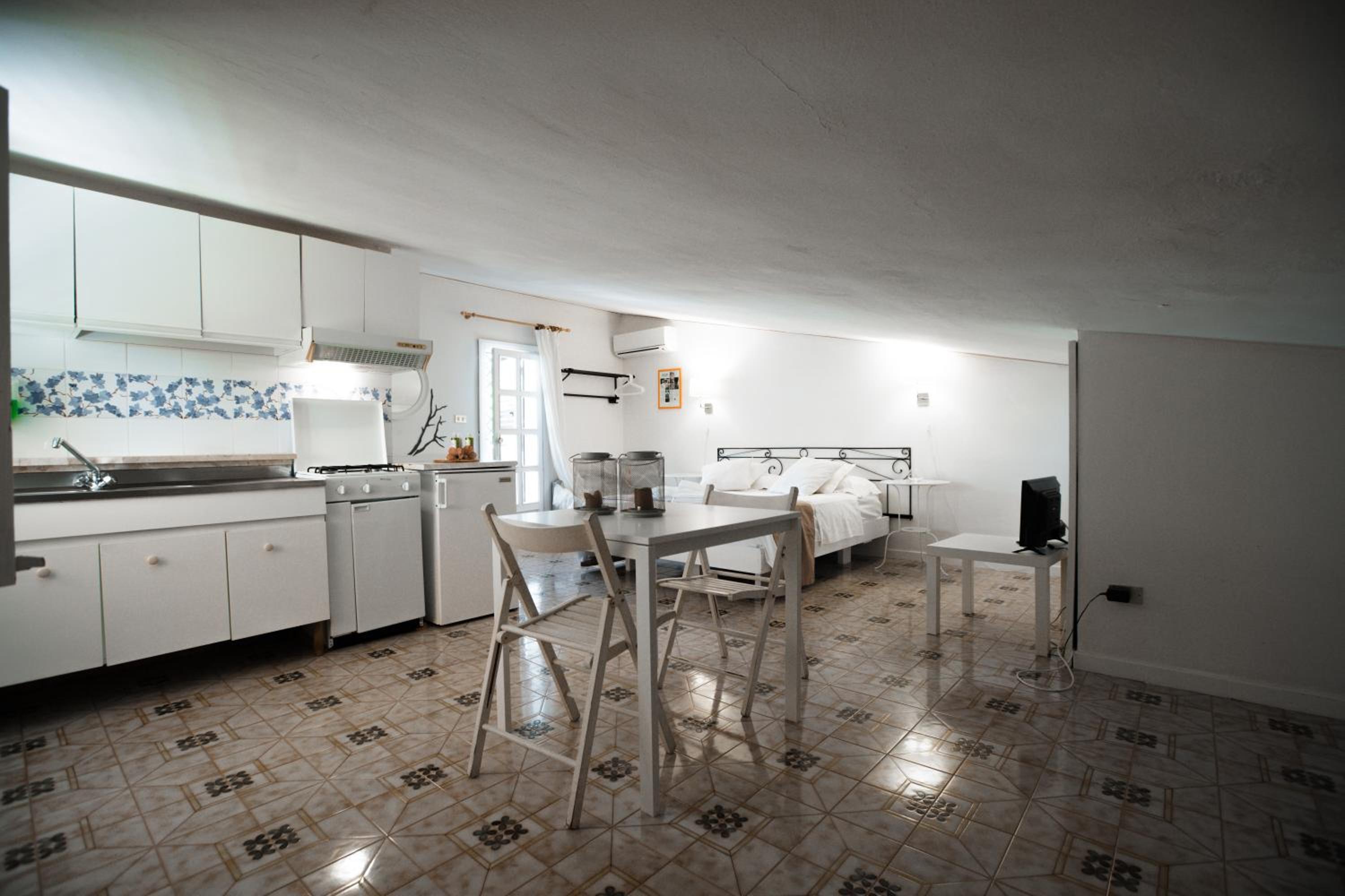 Apartment with Terrace photo 3
