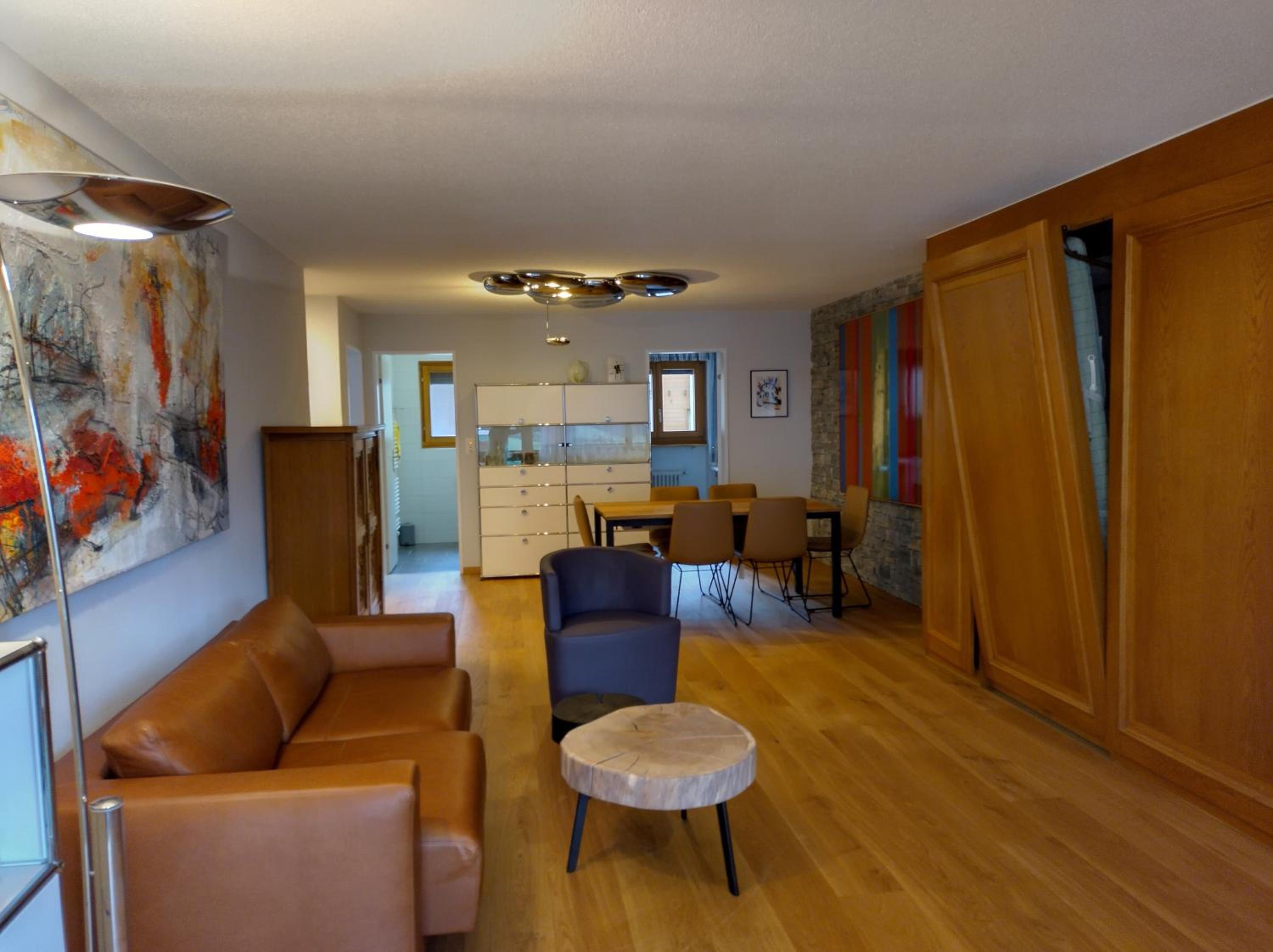 Apartment photo 2