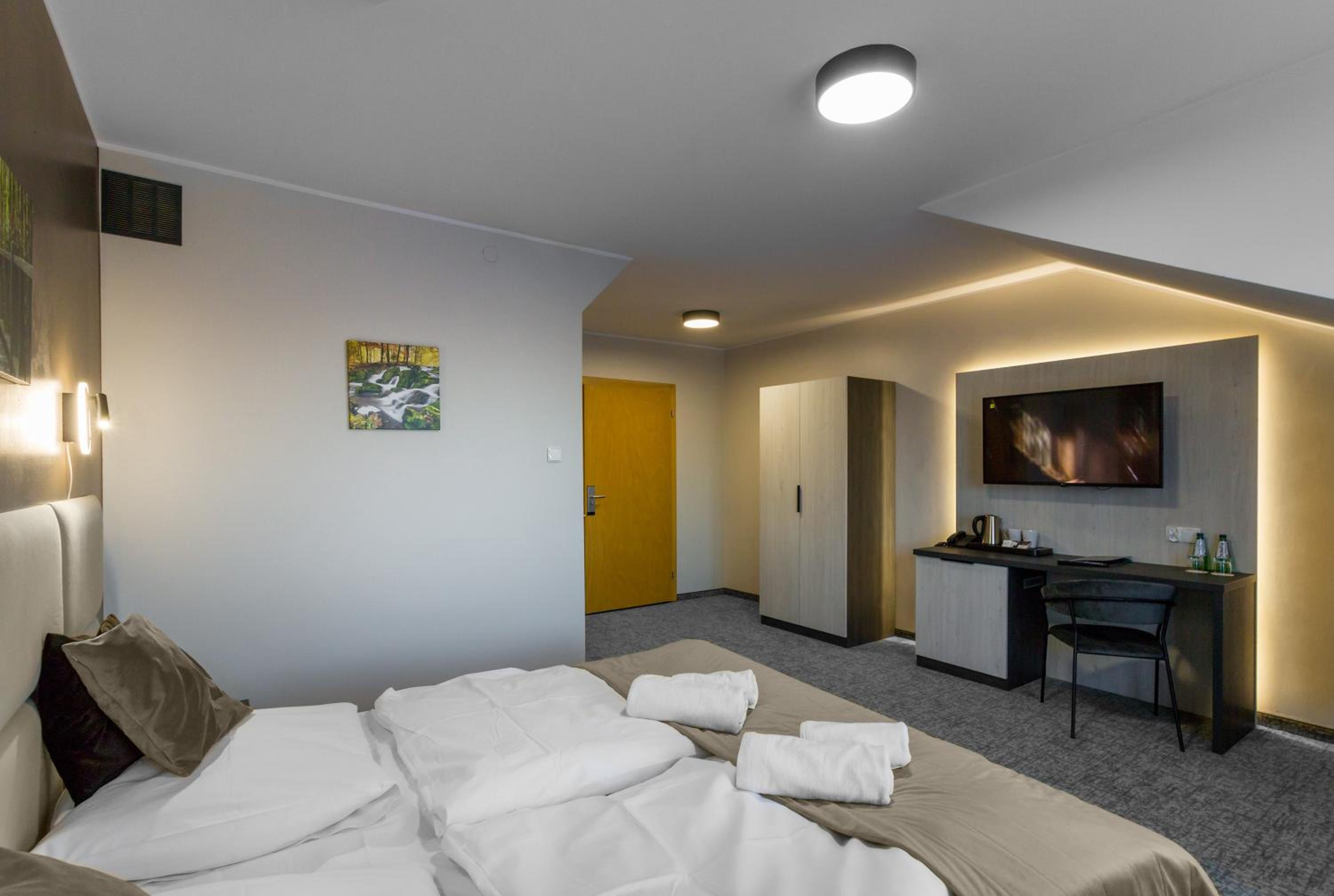 Double or Twin Room photo 3