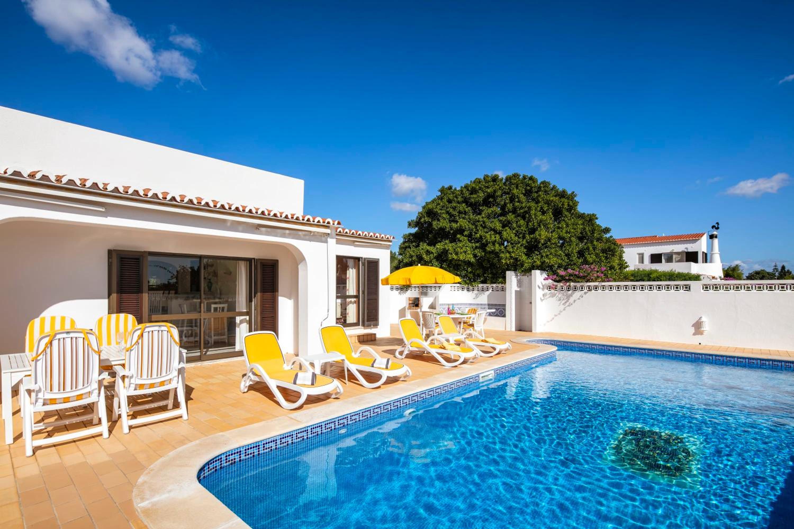 Villa photo 2