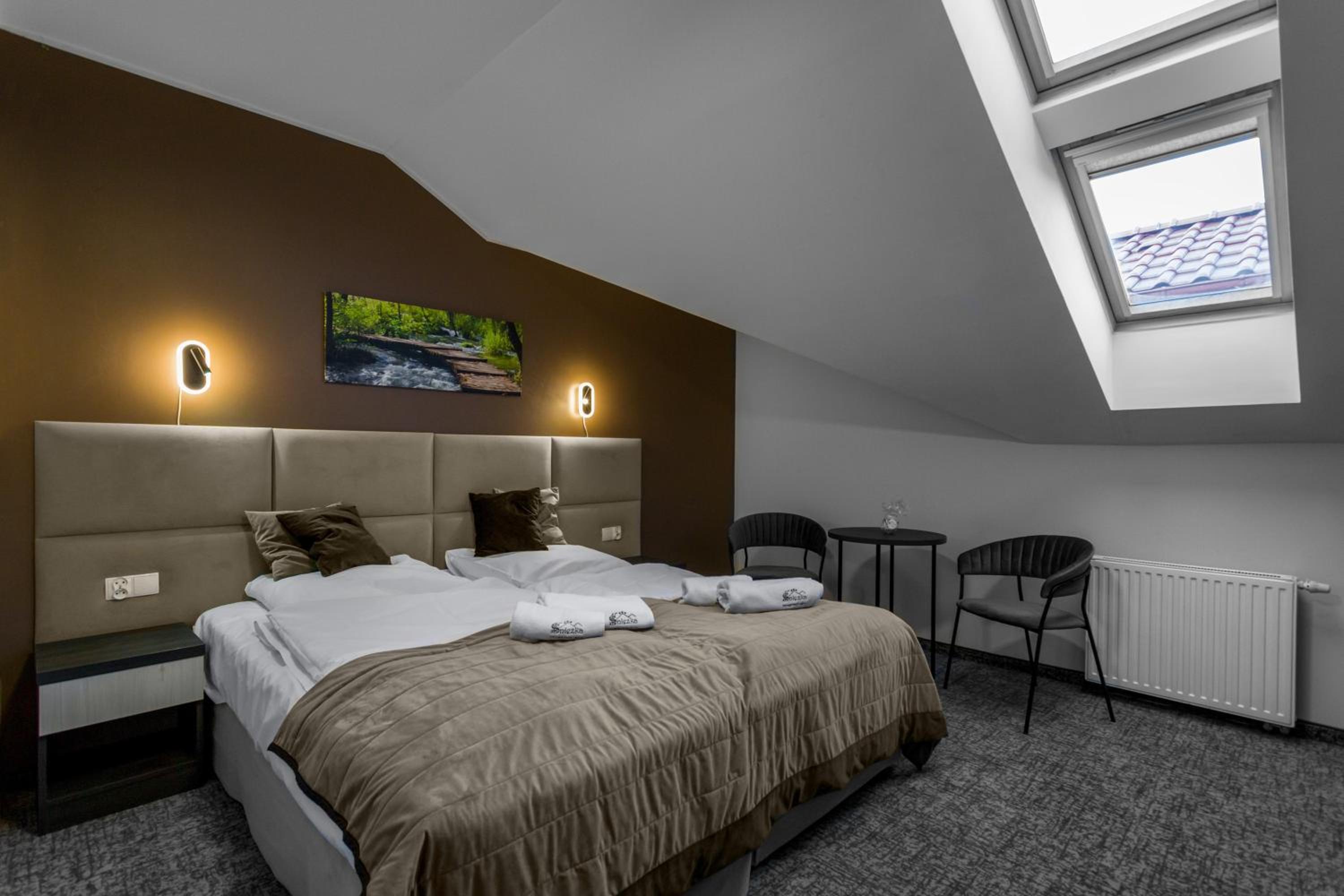 Double Room without Balcony (rooftop windows) photo 1