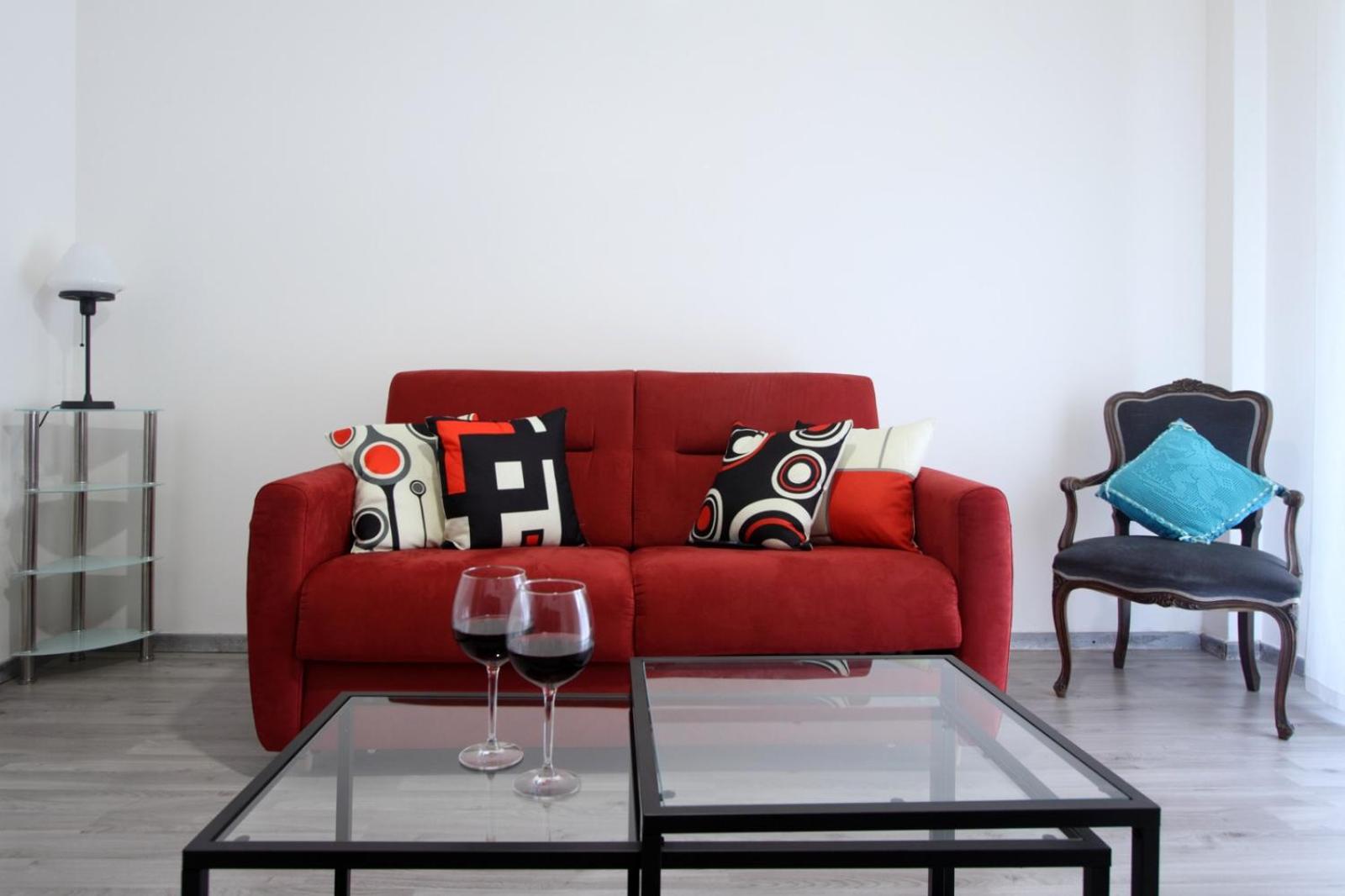 One-Bedroom Apartment photo 3