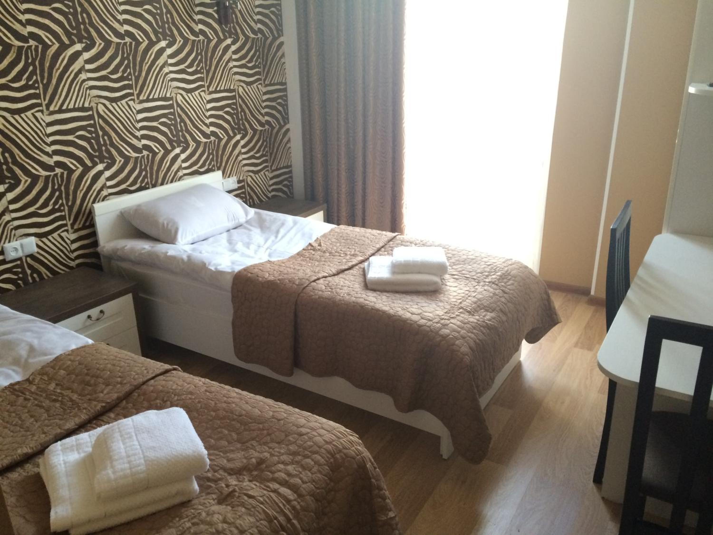 Twin Room - Photo 4