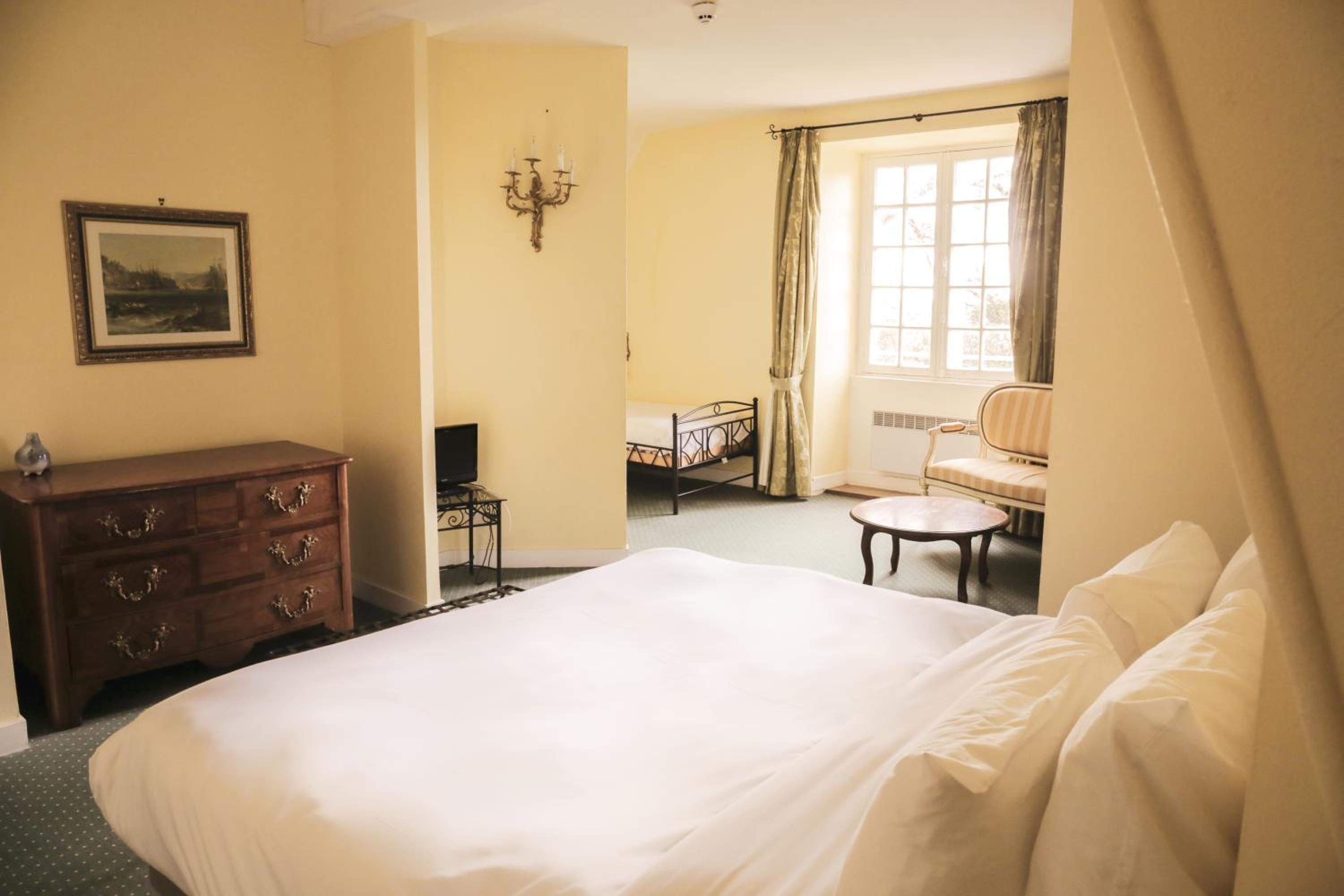 Classic Quadruple Room - Photo 12