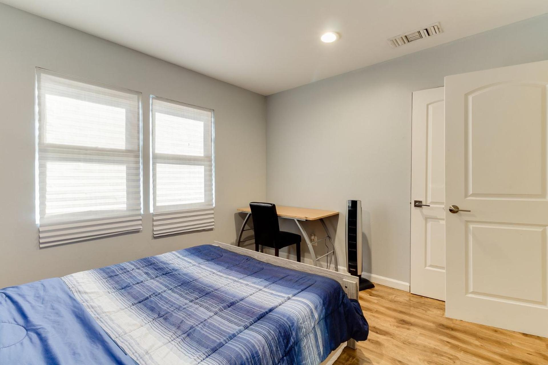 Four-Bedroom House photo 3