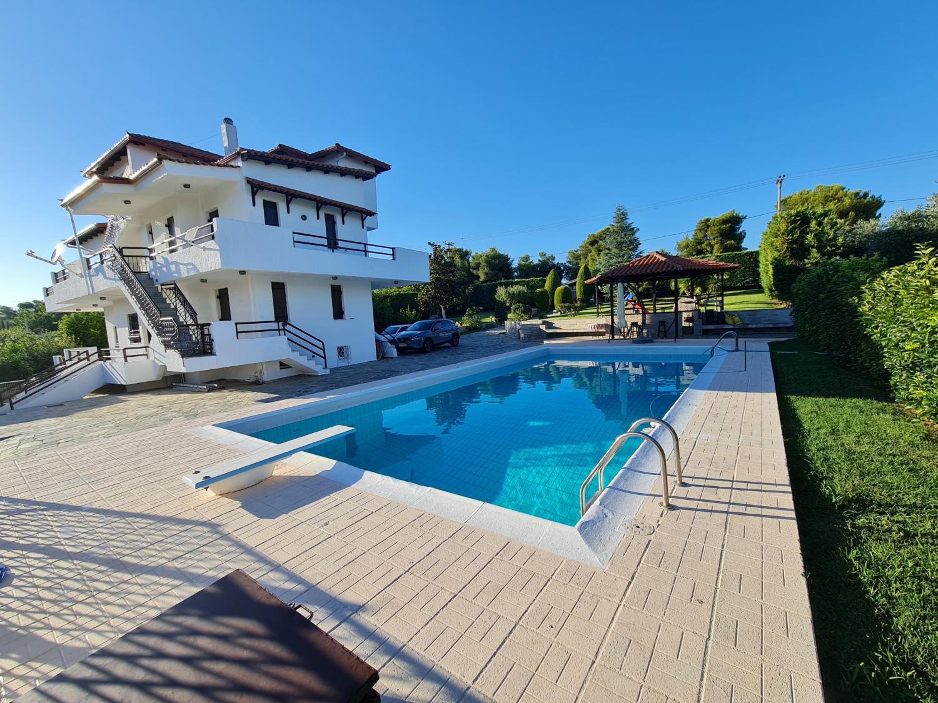 Villa photo 2