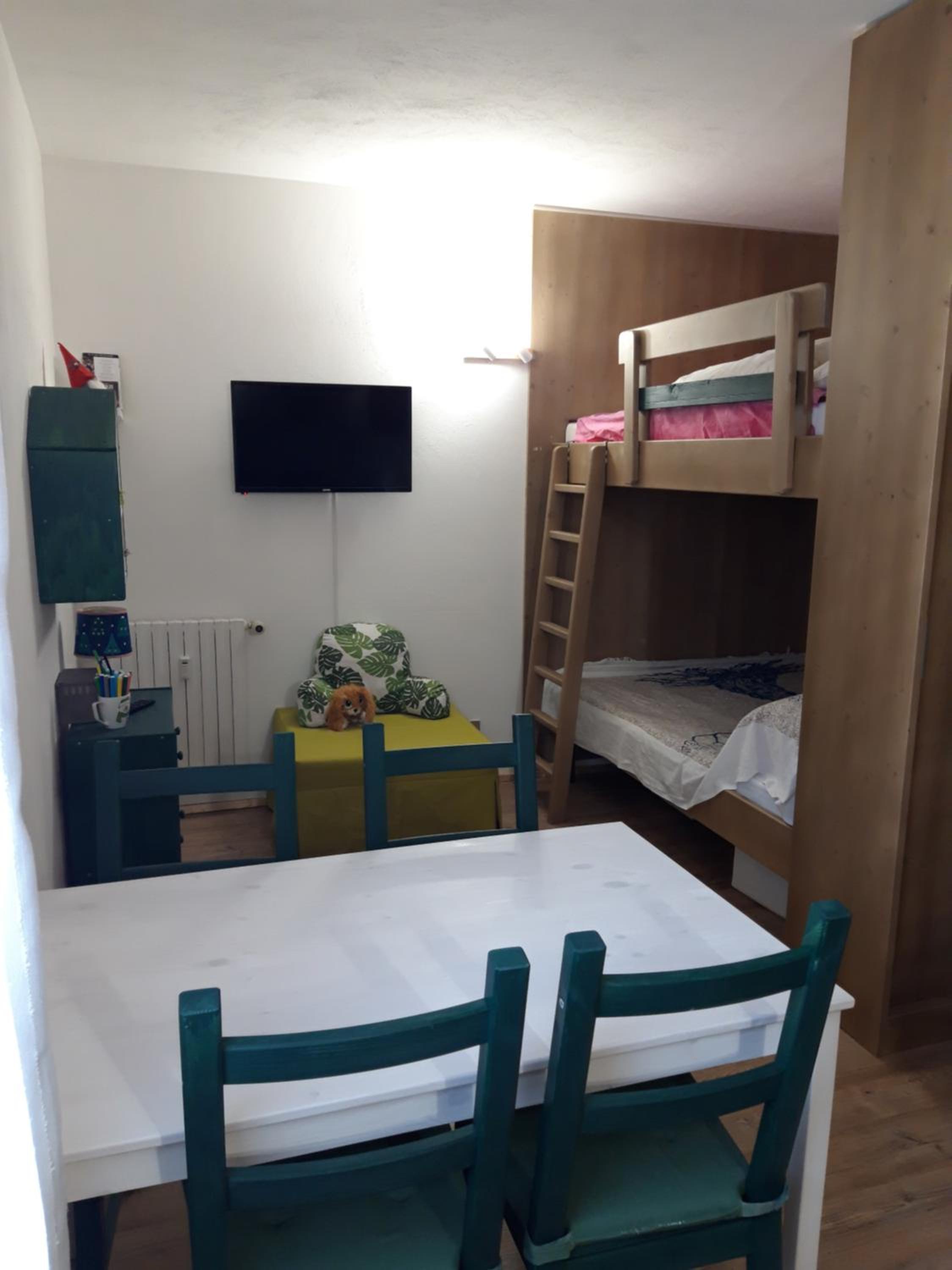 Studio Apartment photo 1