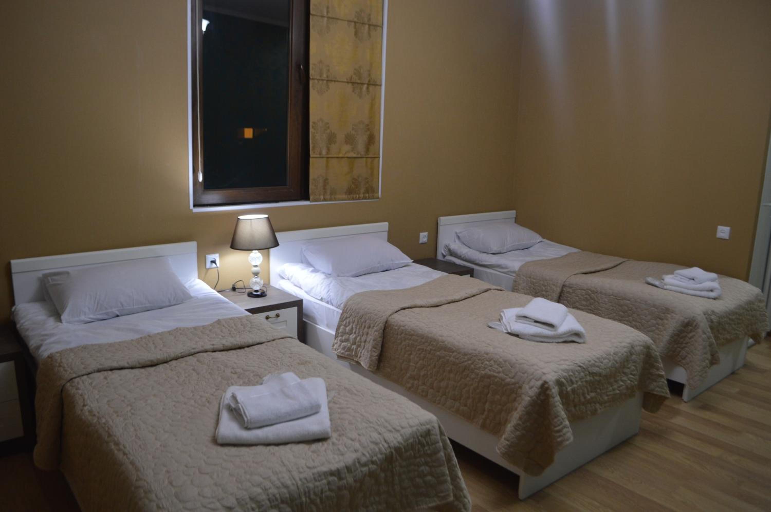 Triple Room - Photo 5