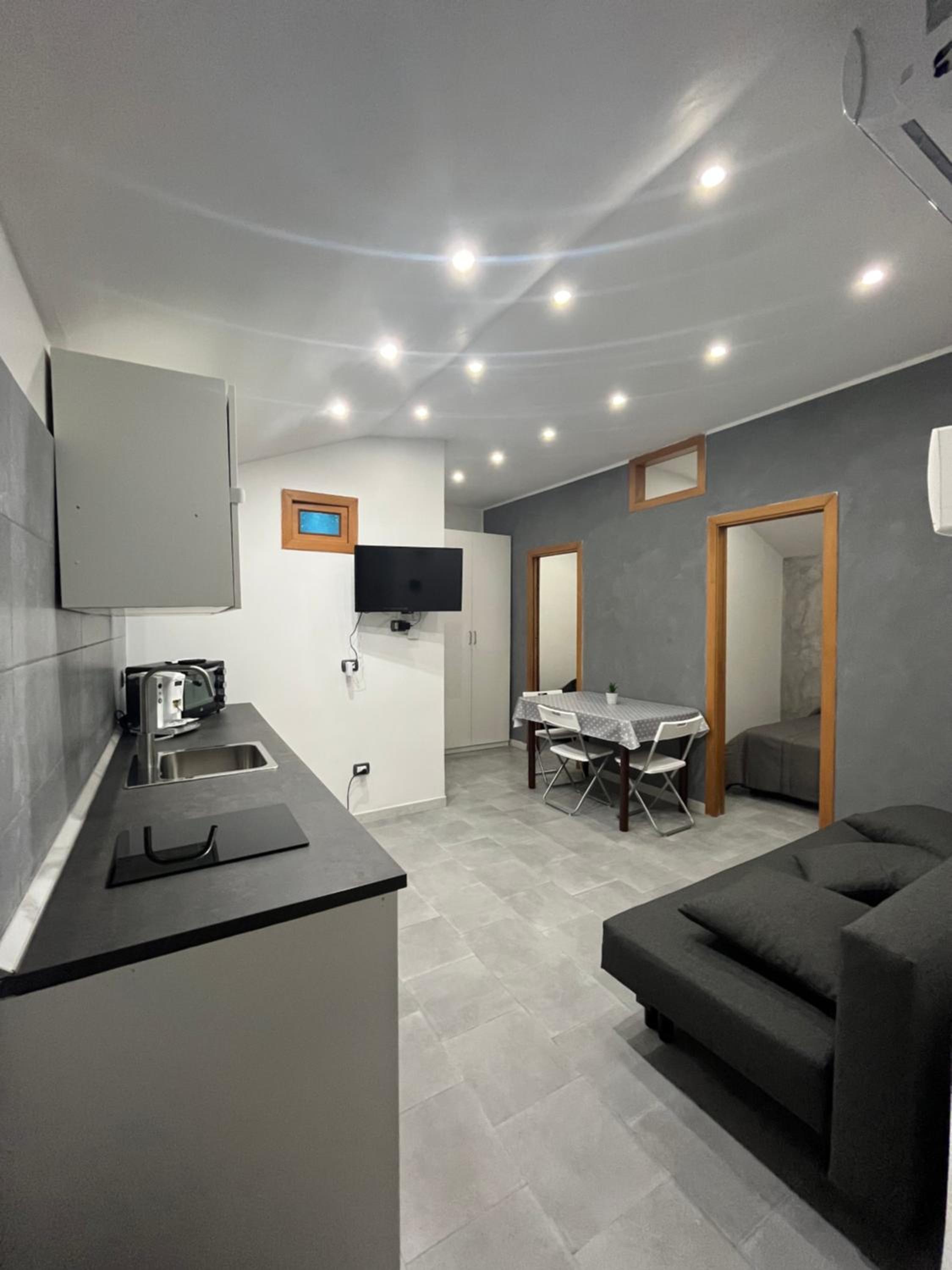 One-Bedroom Apartment