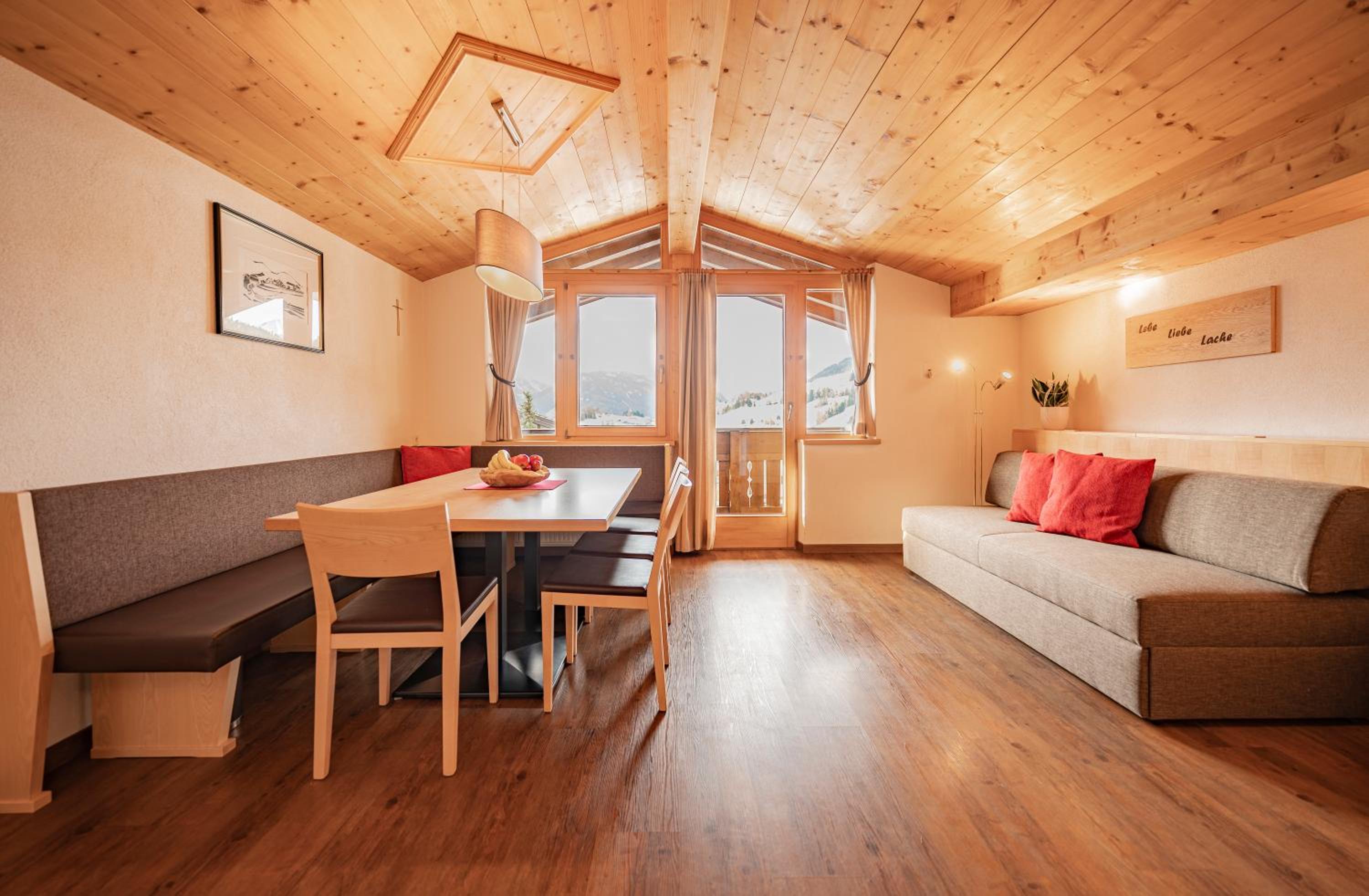 Two Double Room and one Twin Room Apartment with balcony photo 1