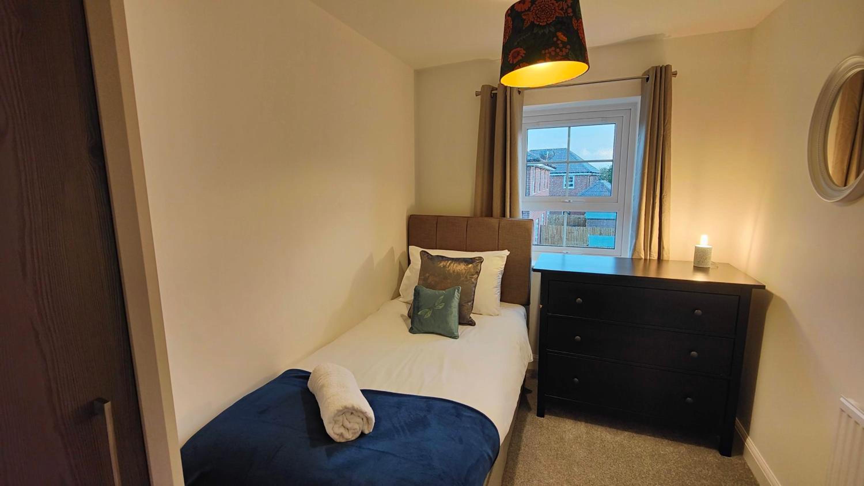 Three-Bedroom House photo 2