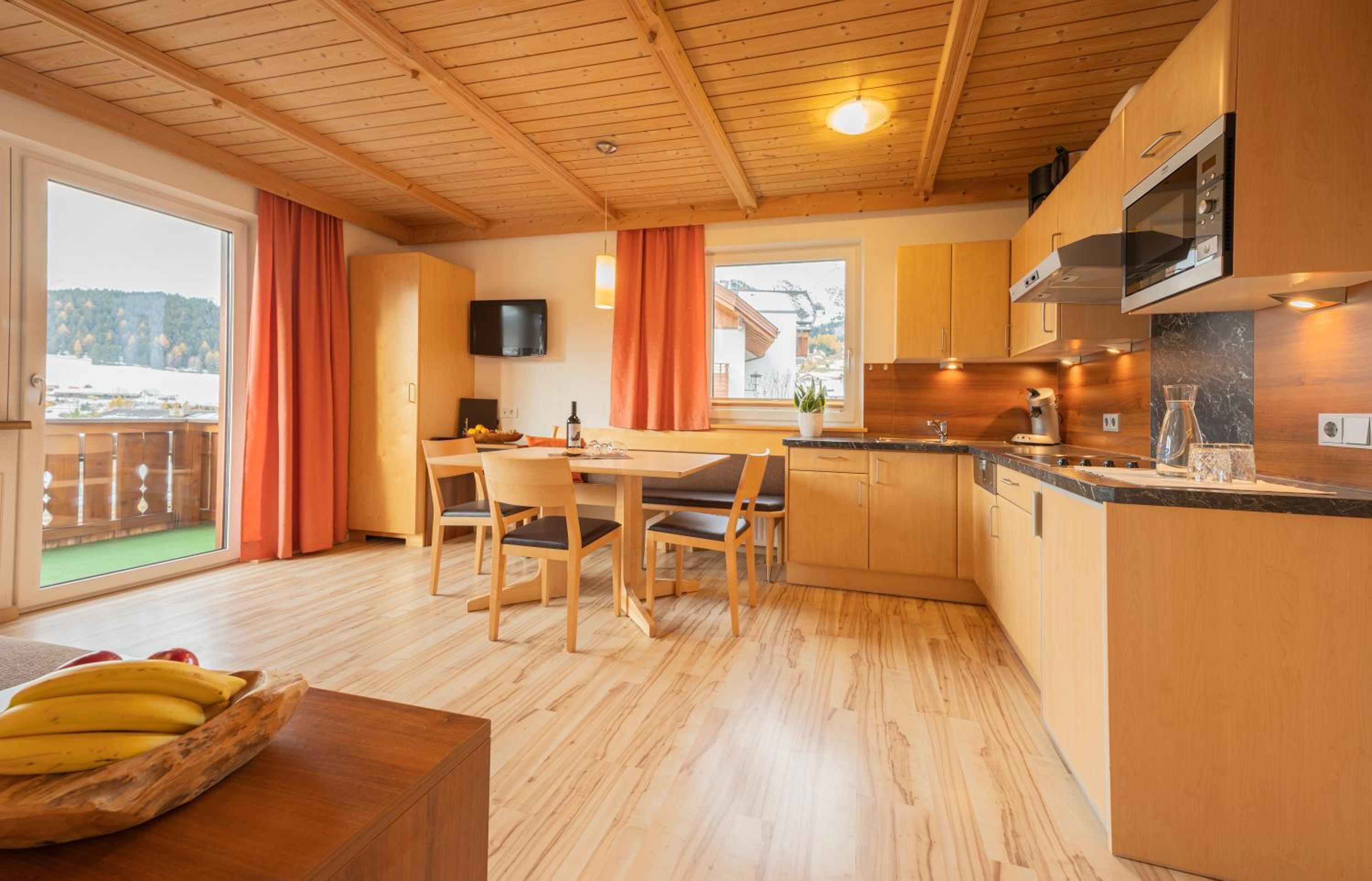 Family Apartment with Balcony photo 1