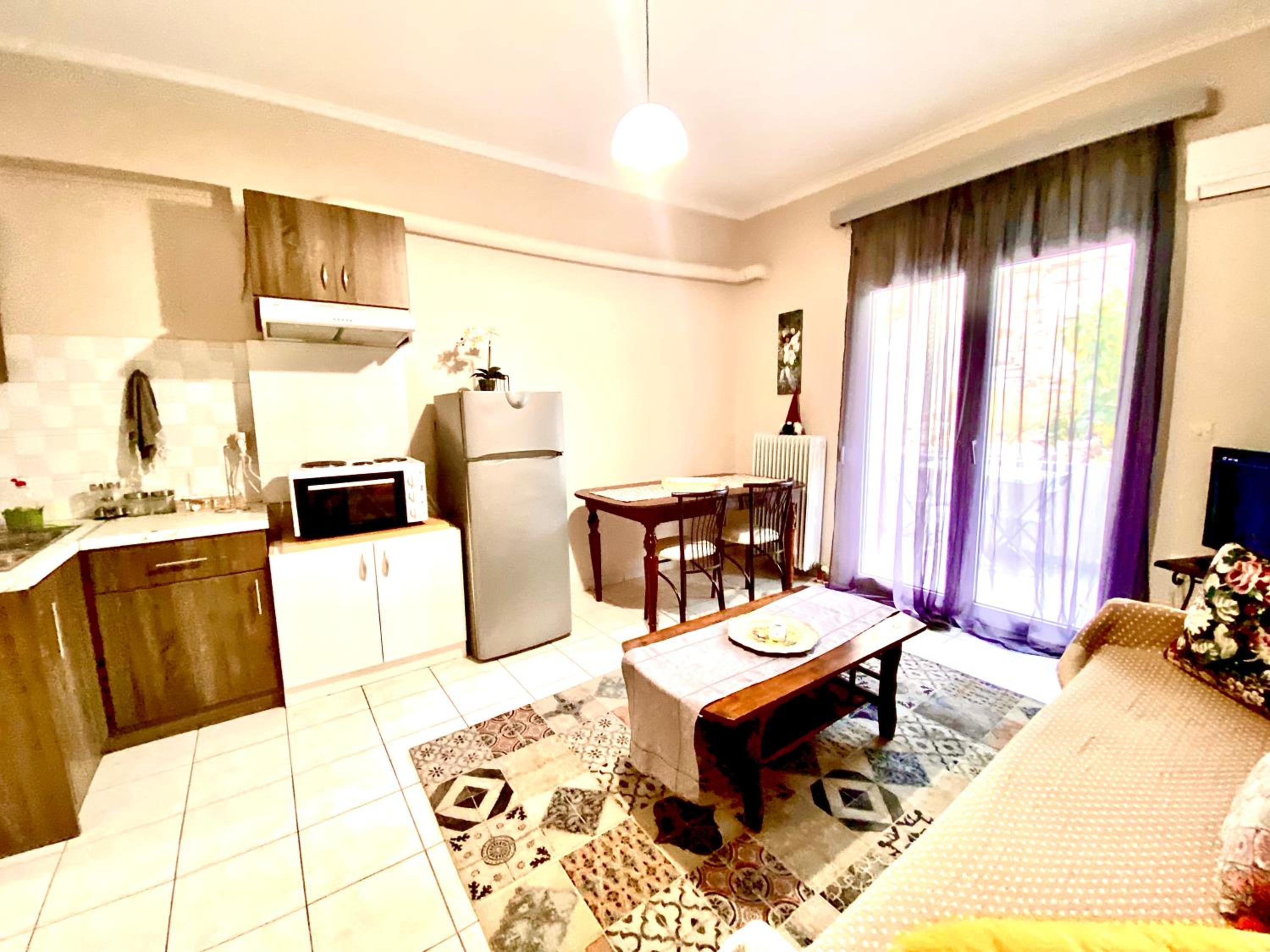 One-Bedroom Apartment photo 2