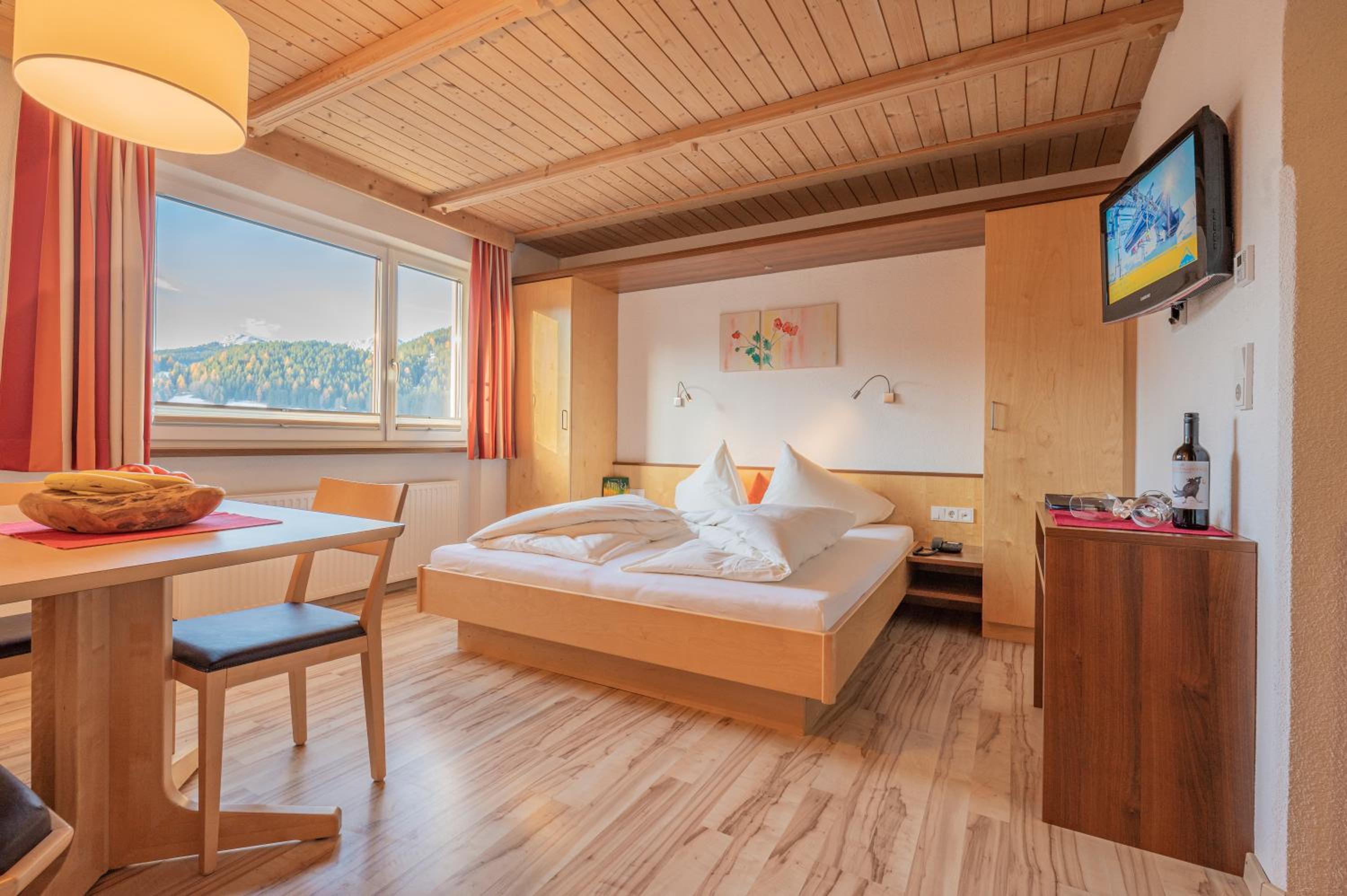 Studio Apartment with Balcony (2 Adults) photo 1