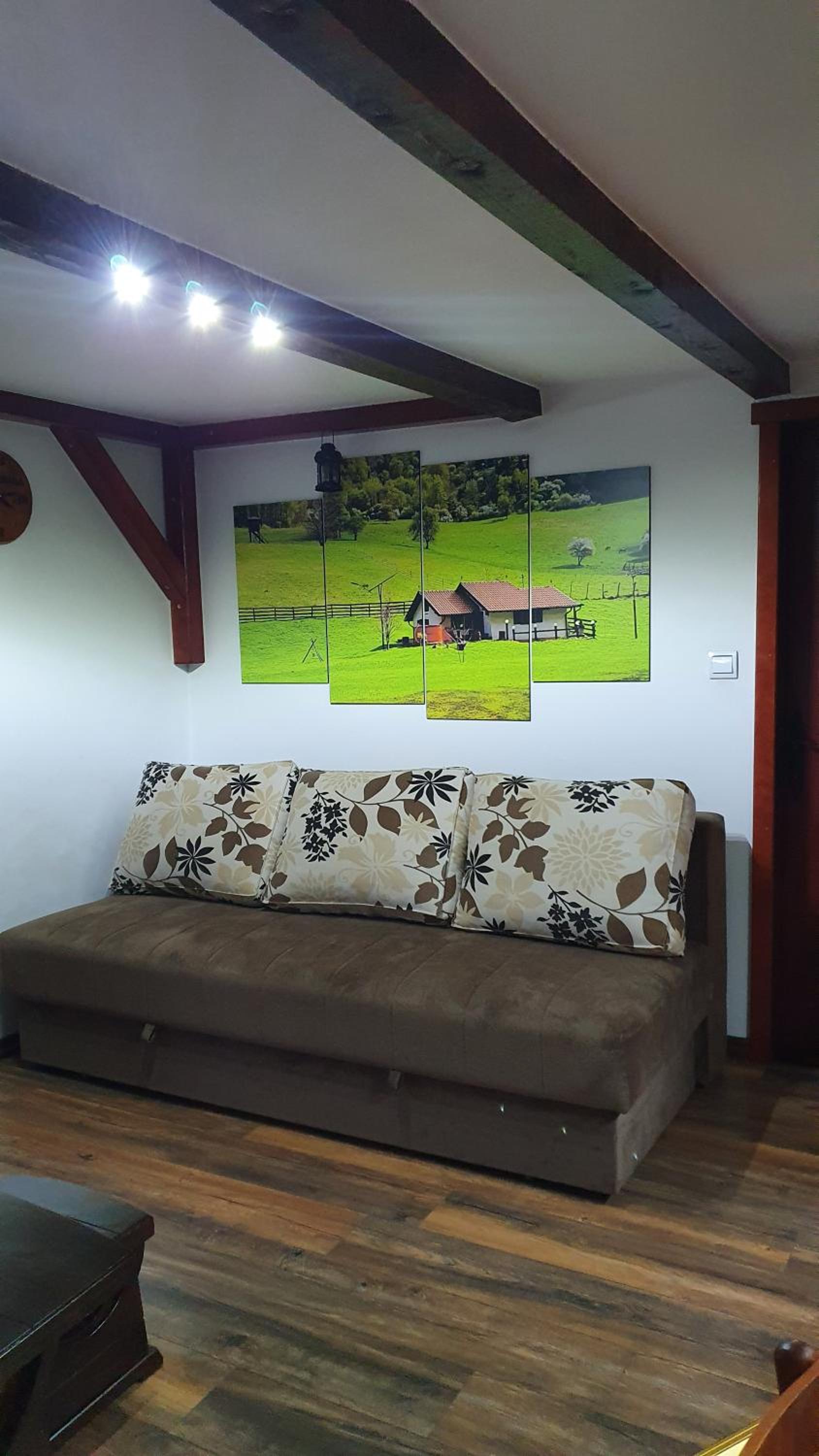 One-Bedroom House photo 1
