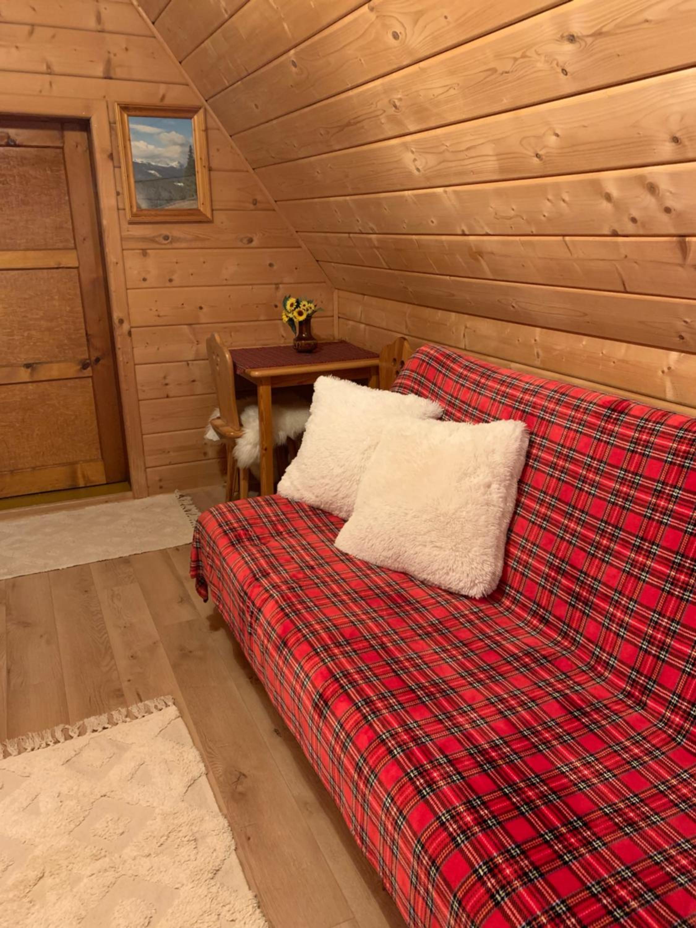 Twin Room with Private Bathroom photo 3