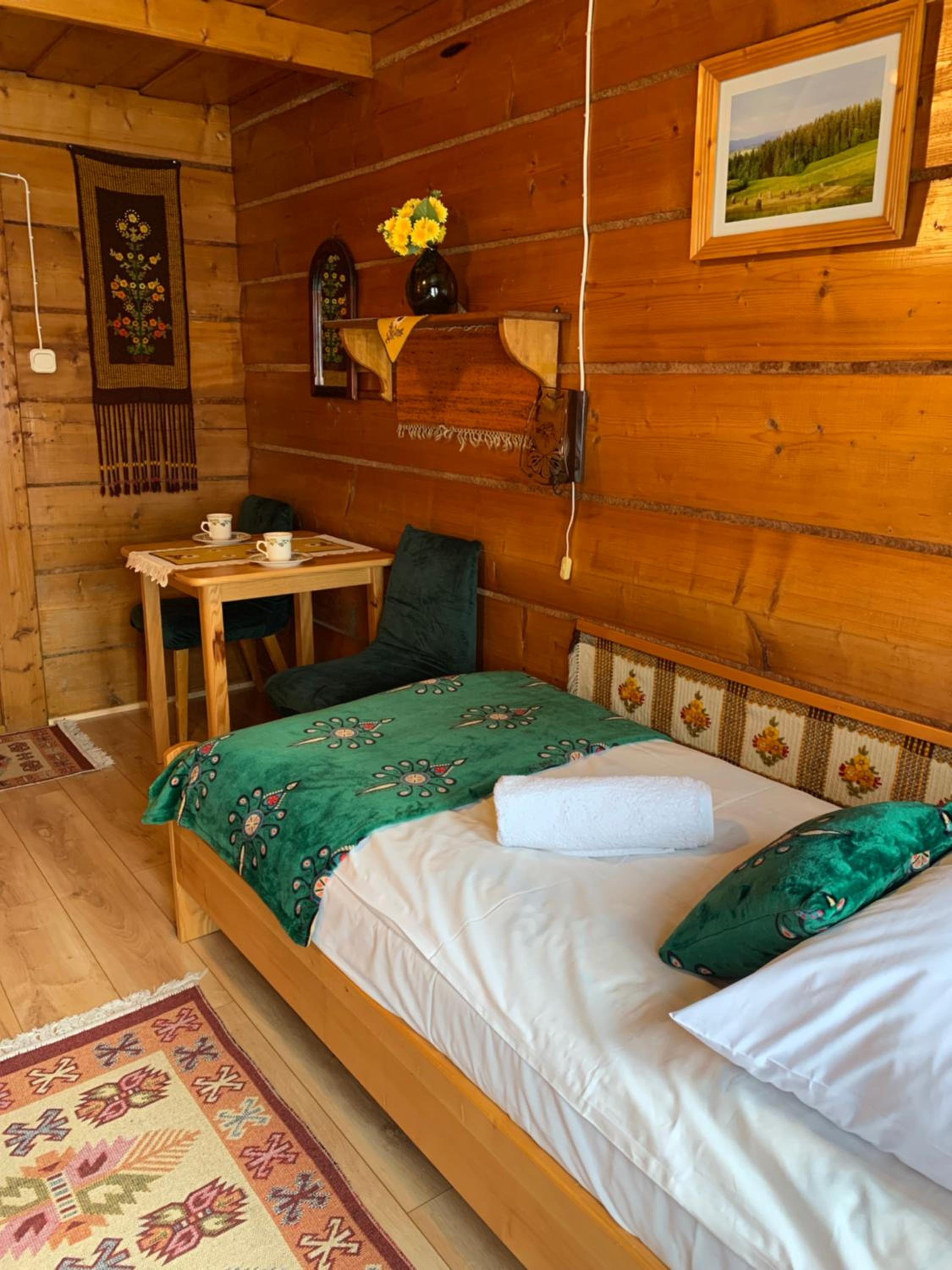Twin Room with Shared Bathroom photo 2