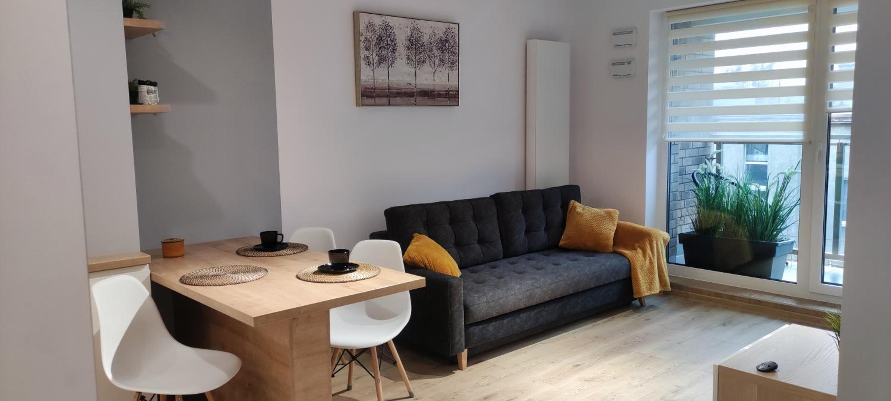 One-Bedroom Apartment - Photo 1
