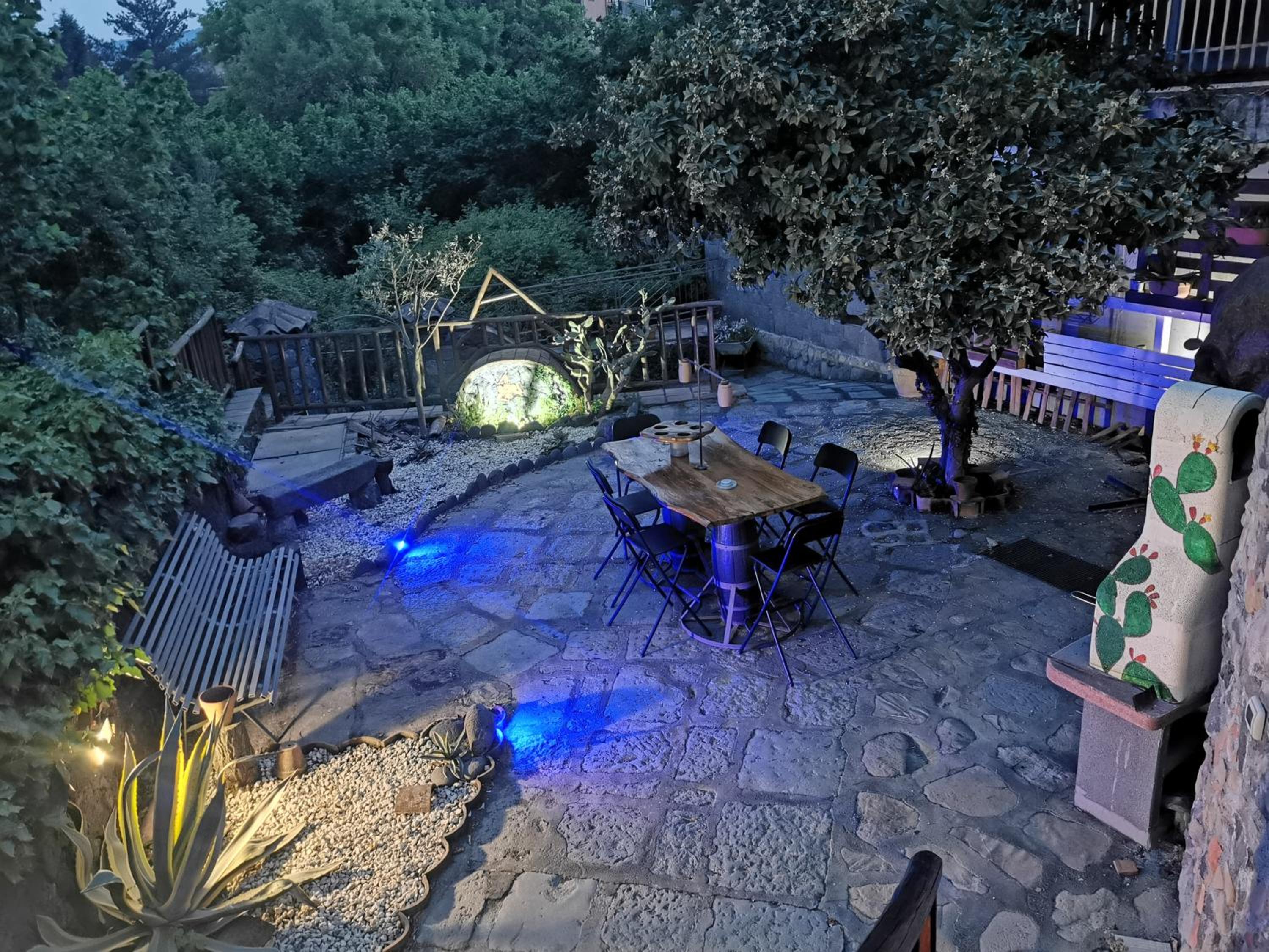 Apartment - Split Level - Photo 25