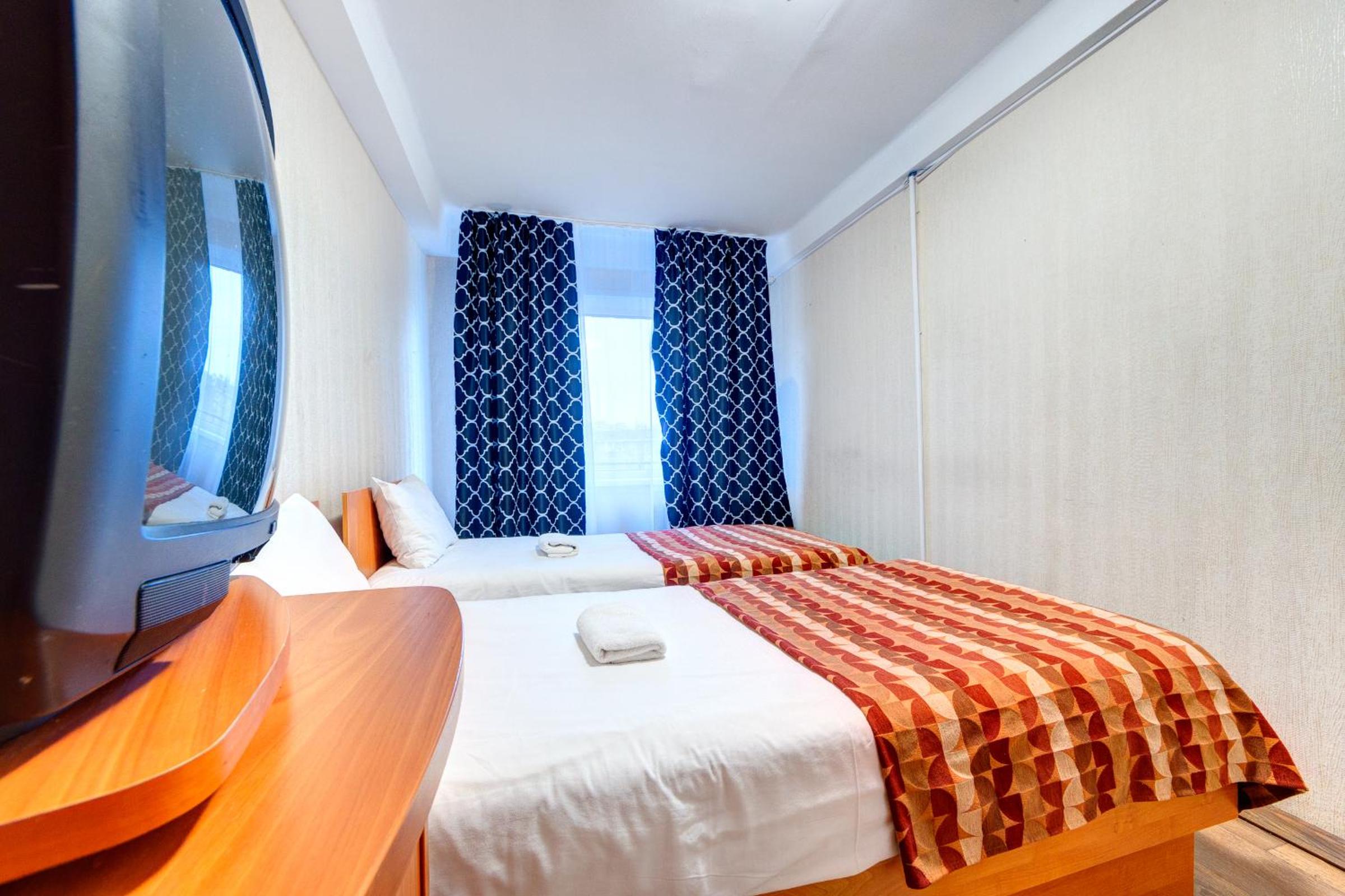 Twin Room with Shared Bathroom photo 1
