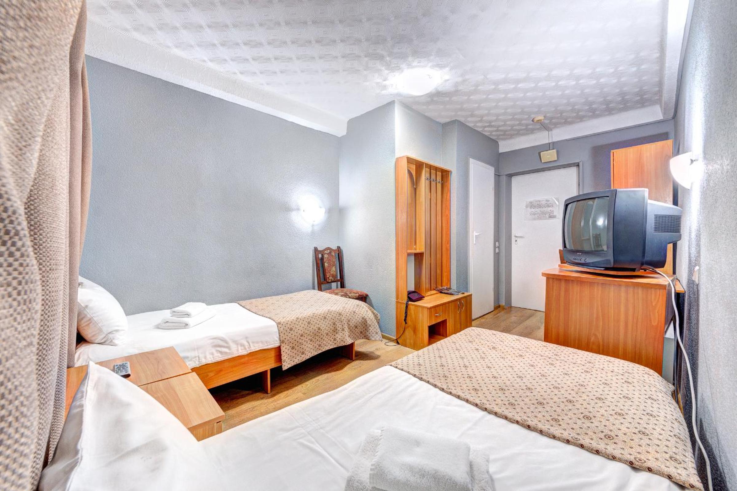 Standard Double or Twin Room photo 2