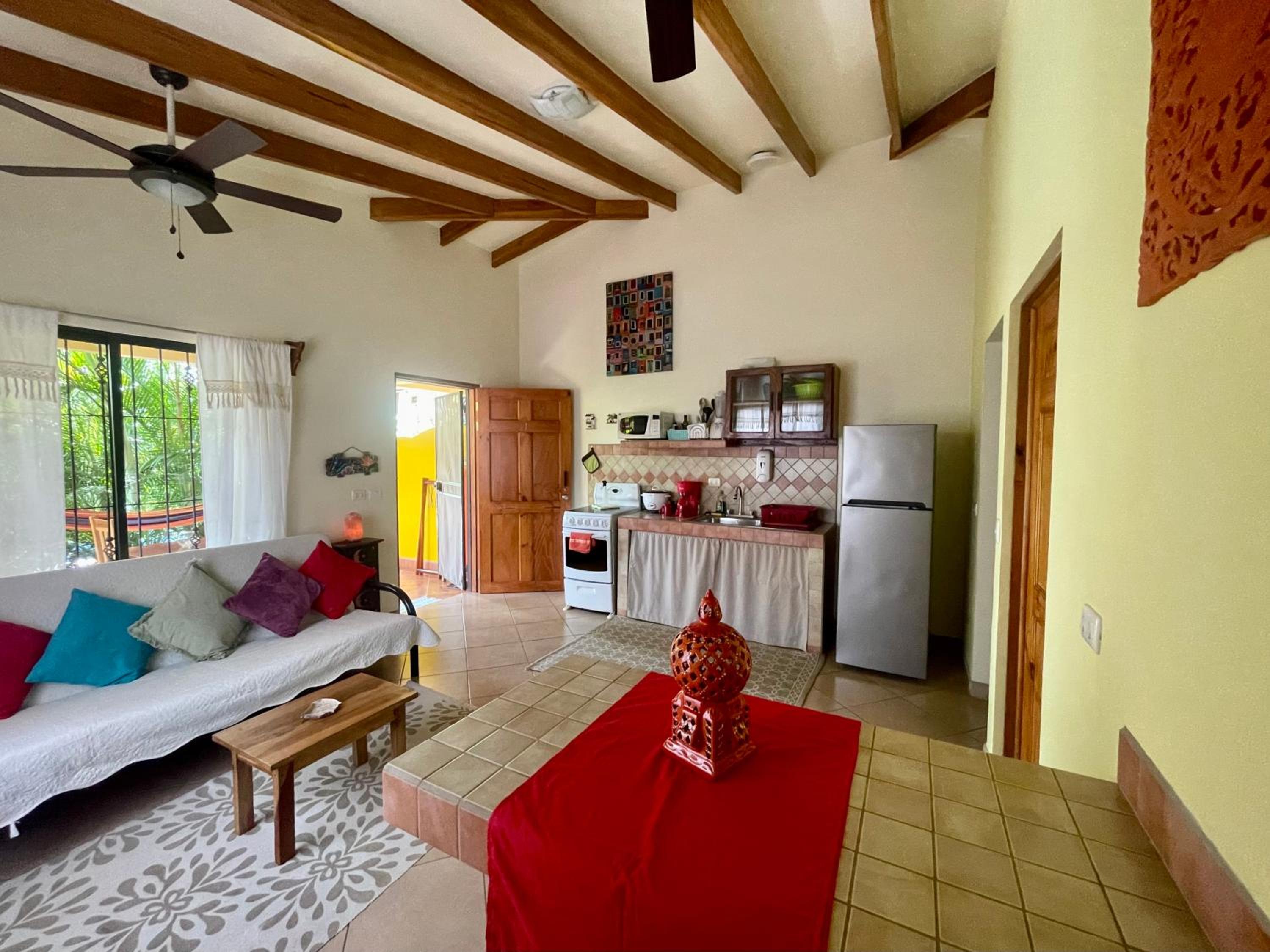 One-Bedroom Apartment - Free Yoga Class photo 2