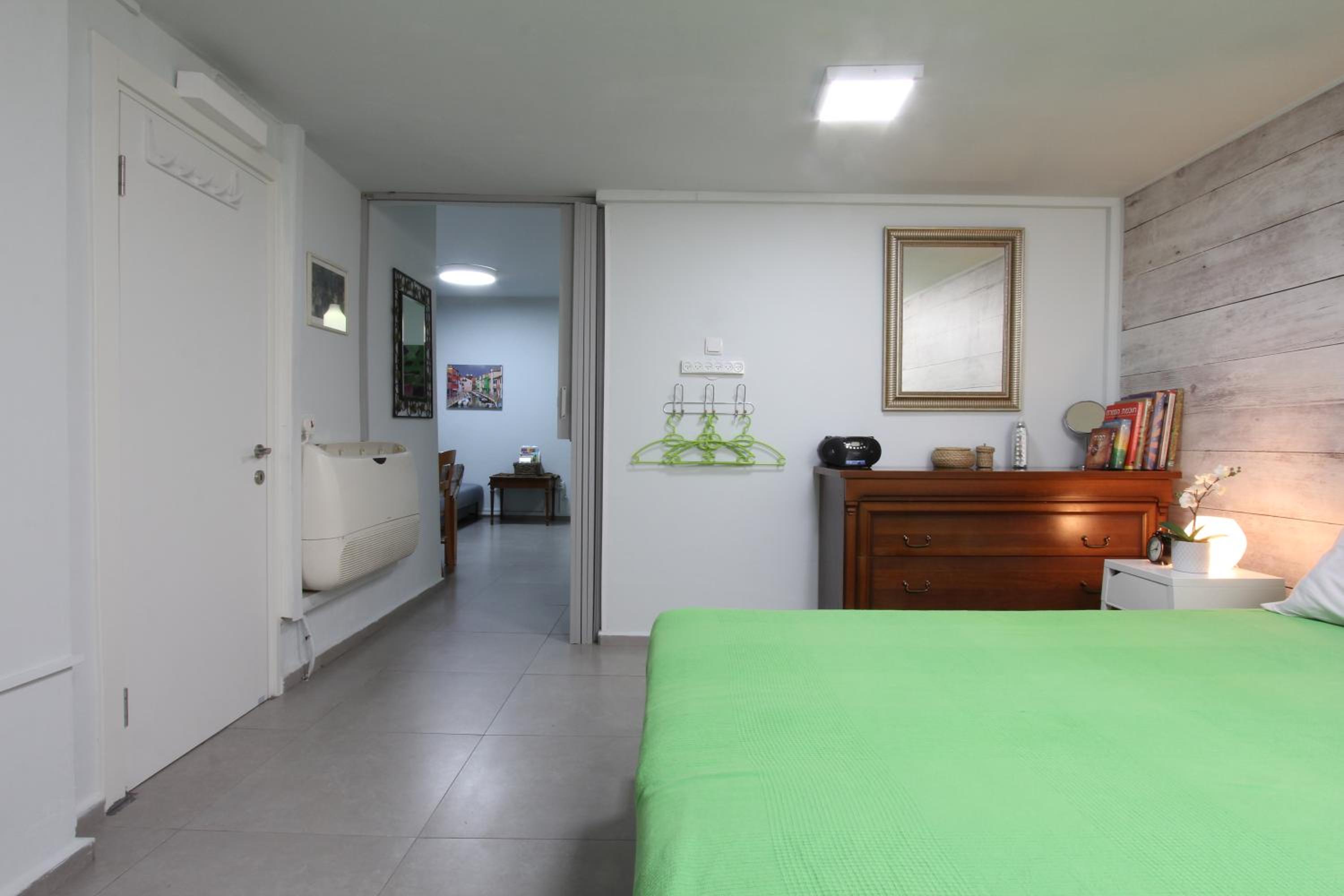 Private Family Suite 5-Bed (01) photo 1